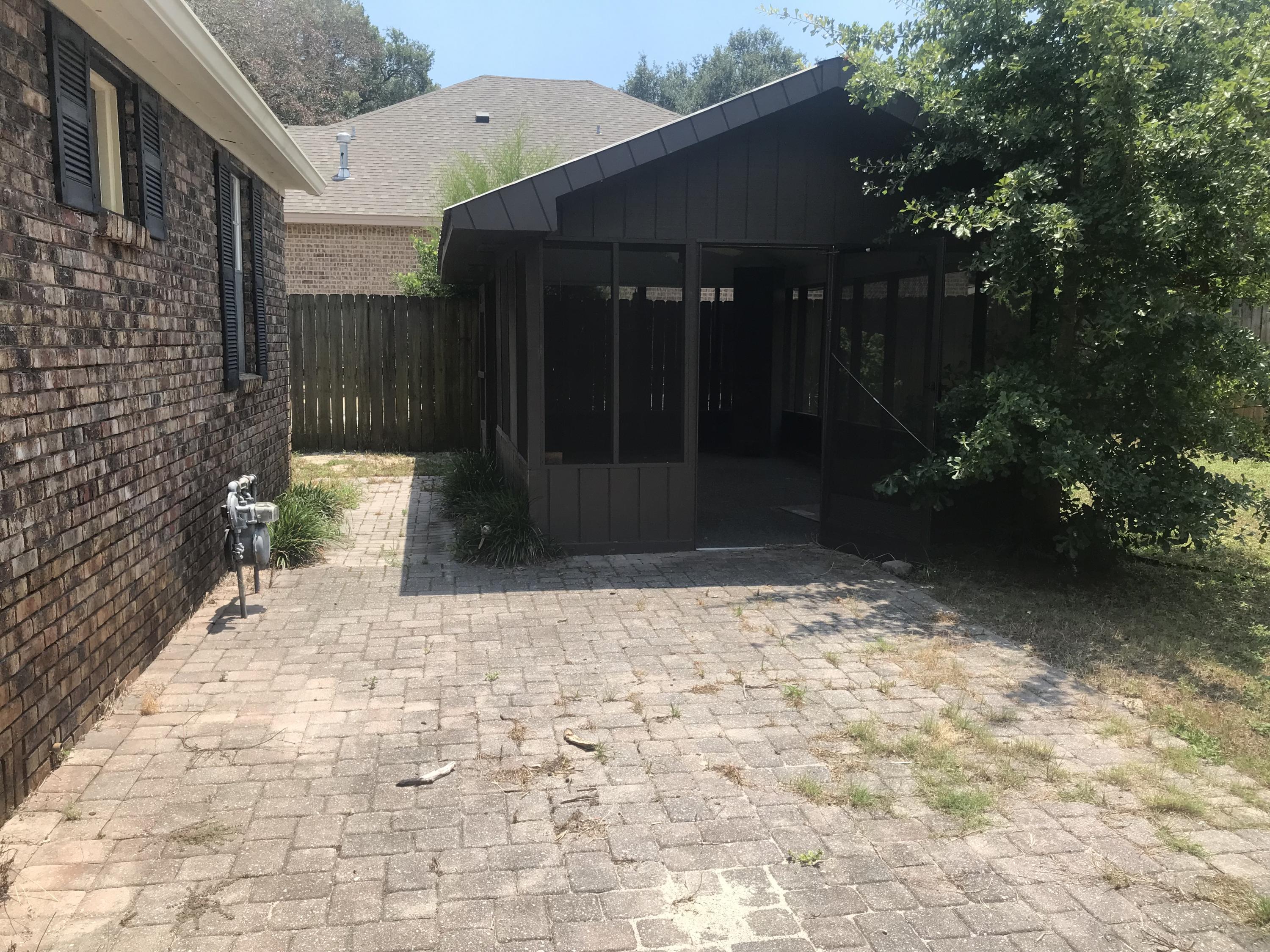 KELLYS ADDN TO DESTIN - Residential Lease