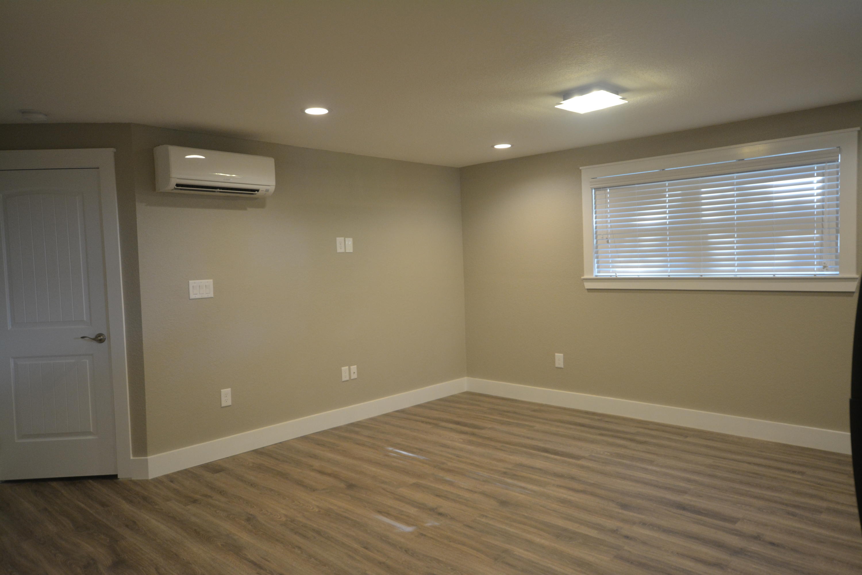 SEABREEZE - Residential Lease