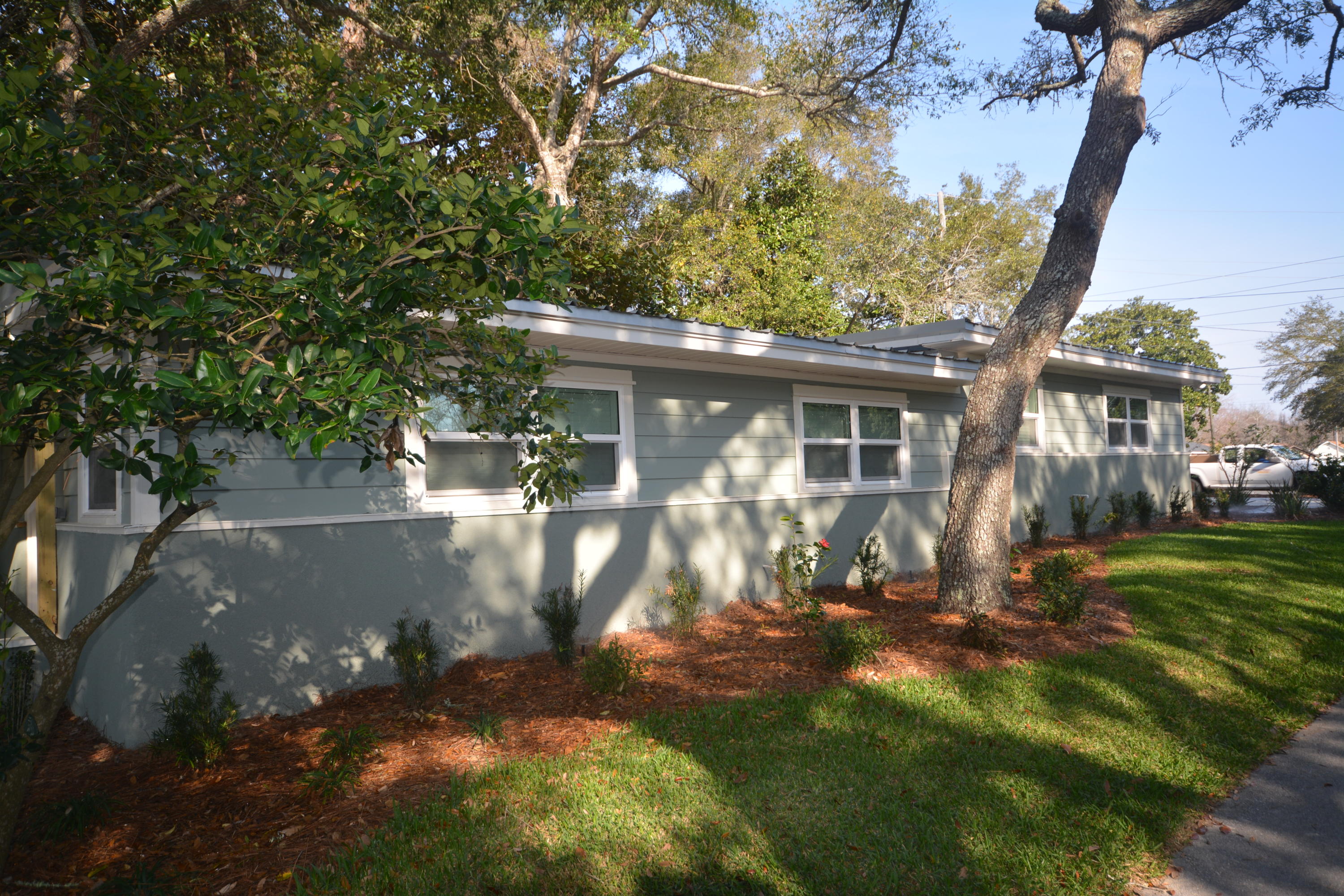 SEABREEZE - Residential Lease