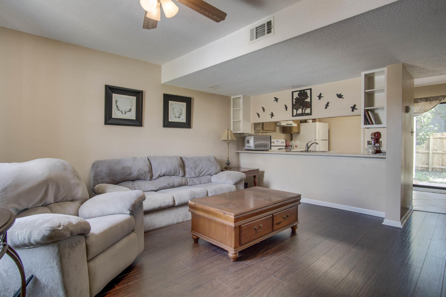 VIKING MANOR PH 1 - Residential Lease