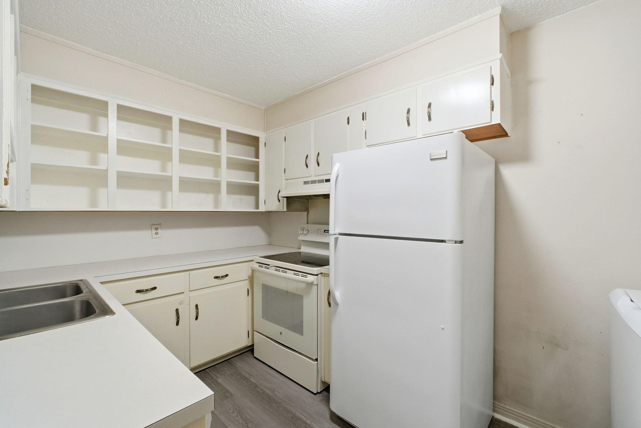 TIFFANY PLACE CONDO - Residential