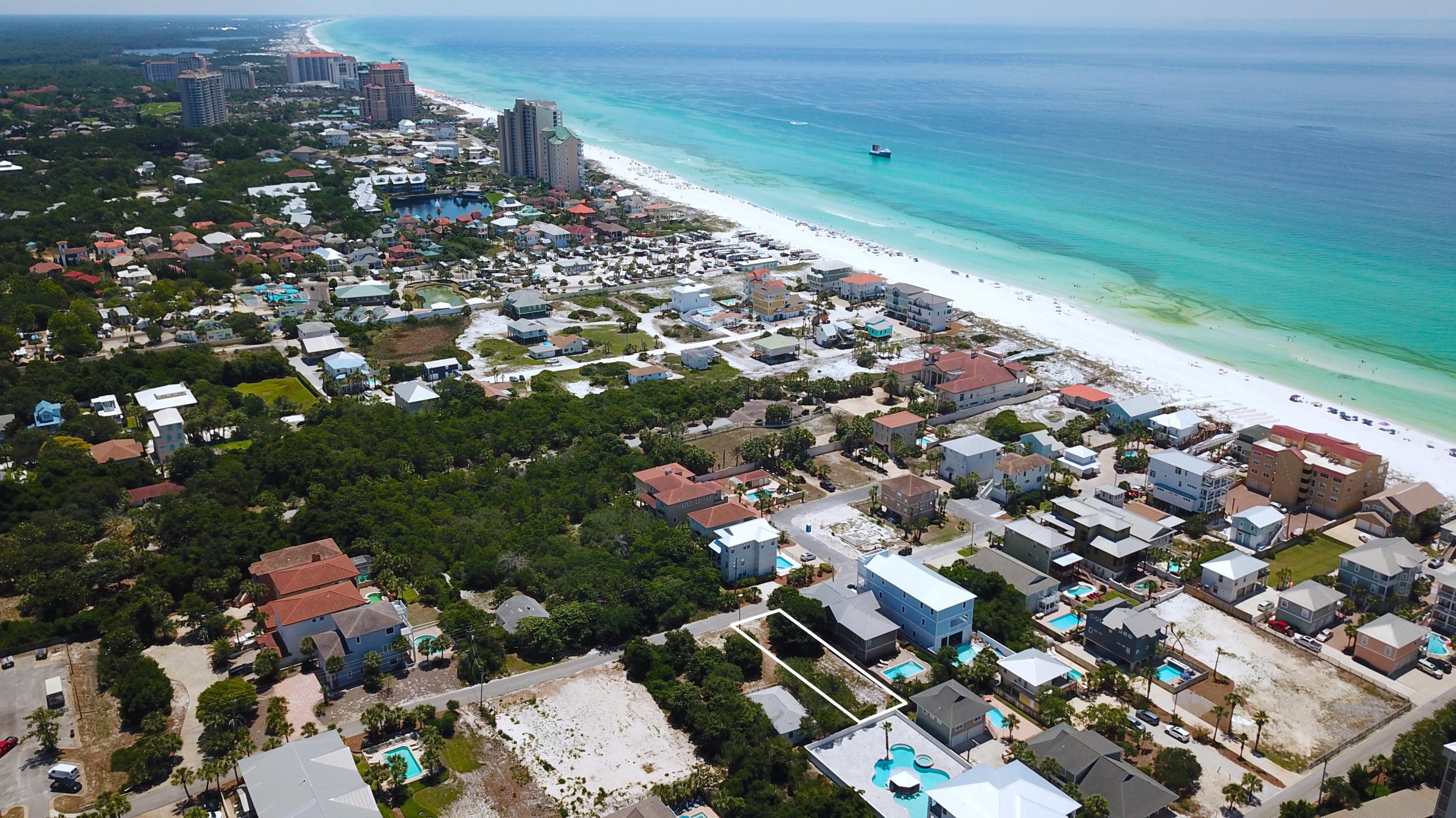Well positioned lot location in Miramar Beach south of Highway 98 on Sandtrap Road. This lot expands 40 feet along Sandtrap Road and is 150 feet deep. There is an opportunity to build a primary, second home, or rental investment property.