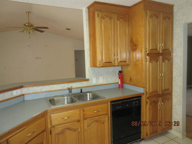 HOLLEY BY THE SEA - Residential Lease