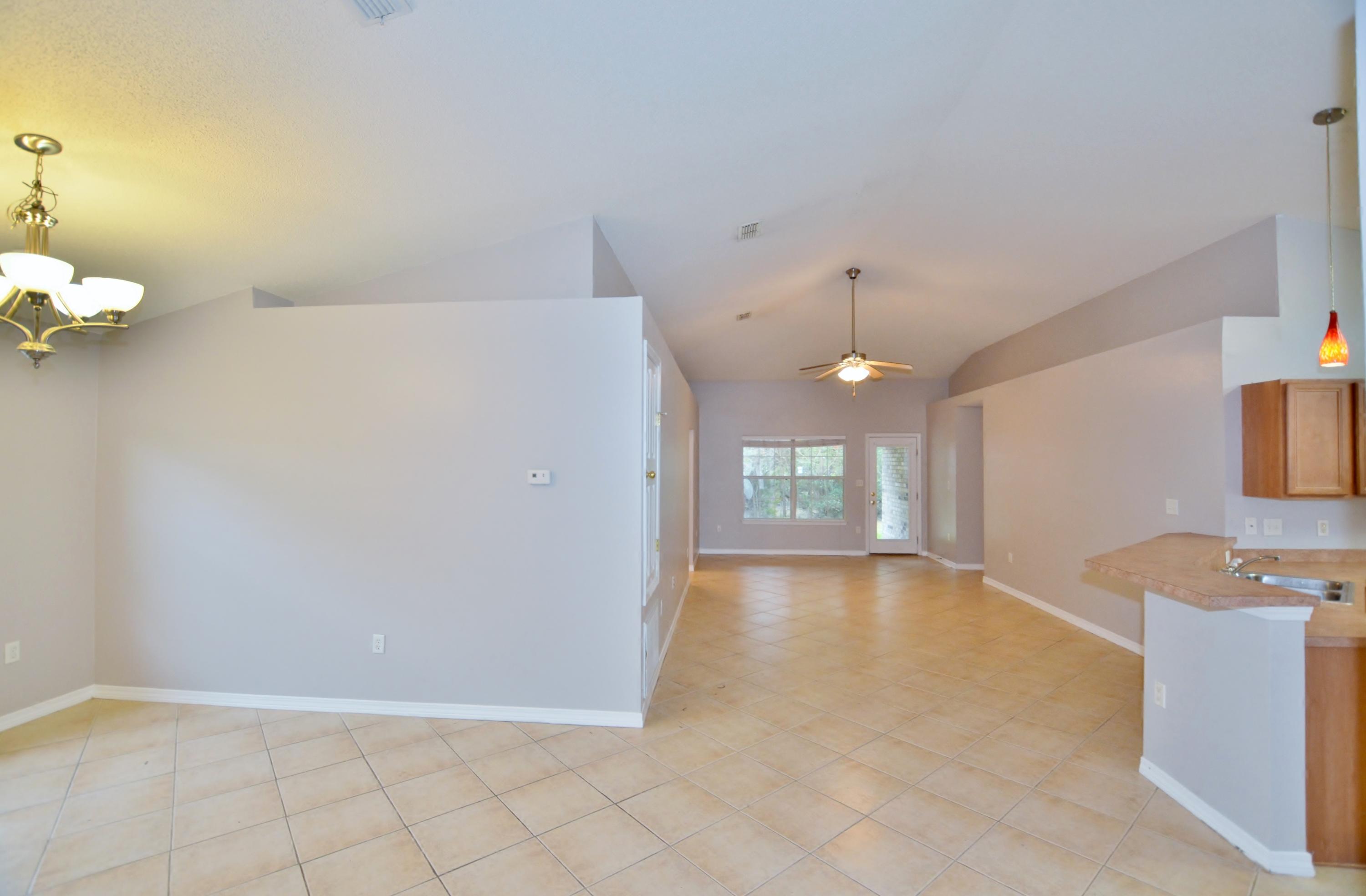 PARADISE RETREAT - Residential Lease