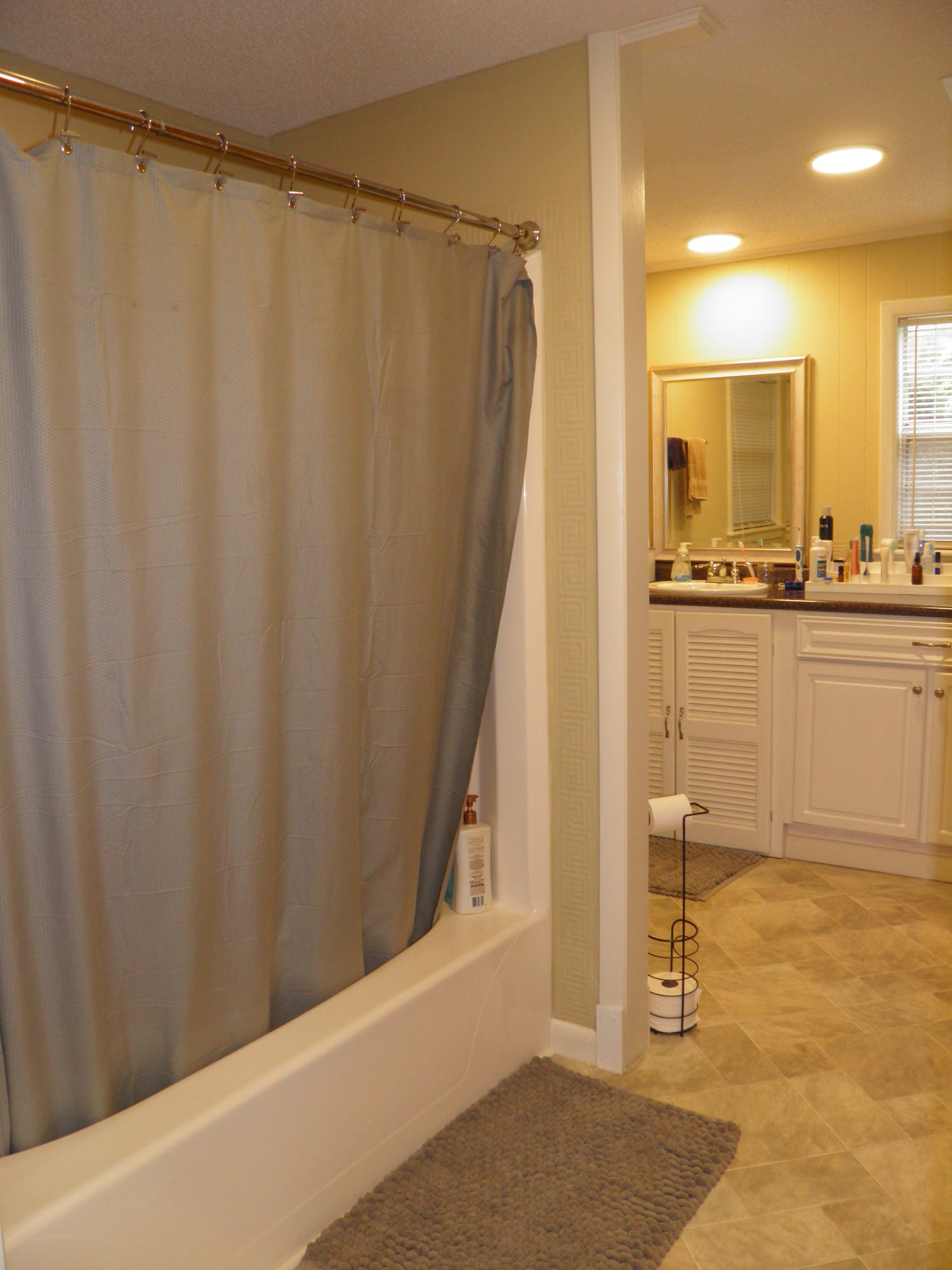 GARNIERS BEACH 2ND - Residential Lease