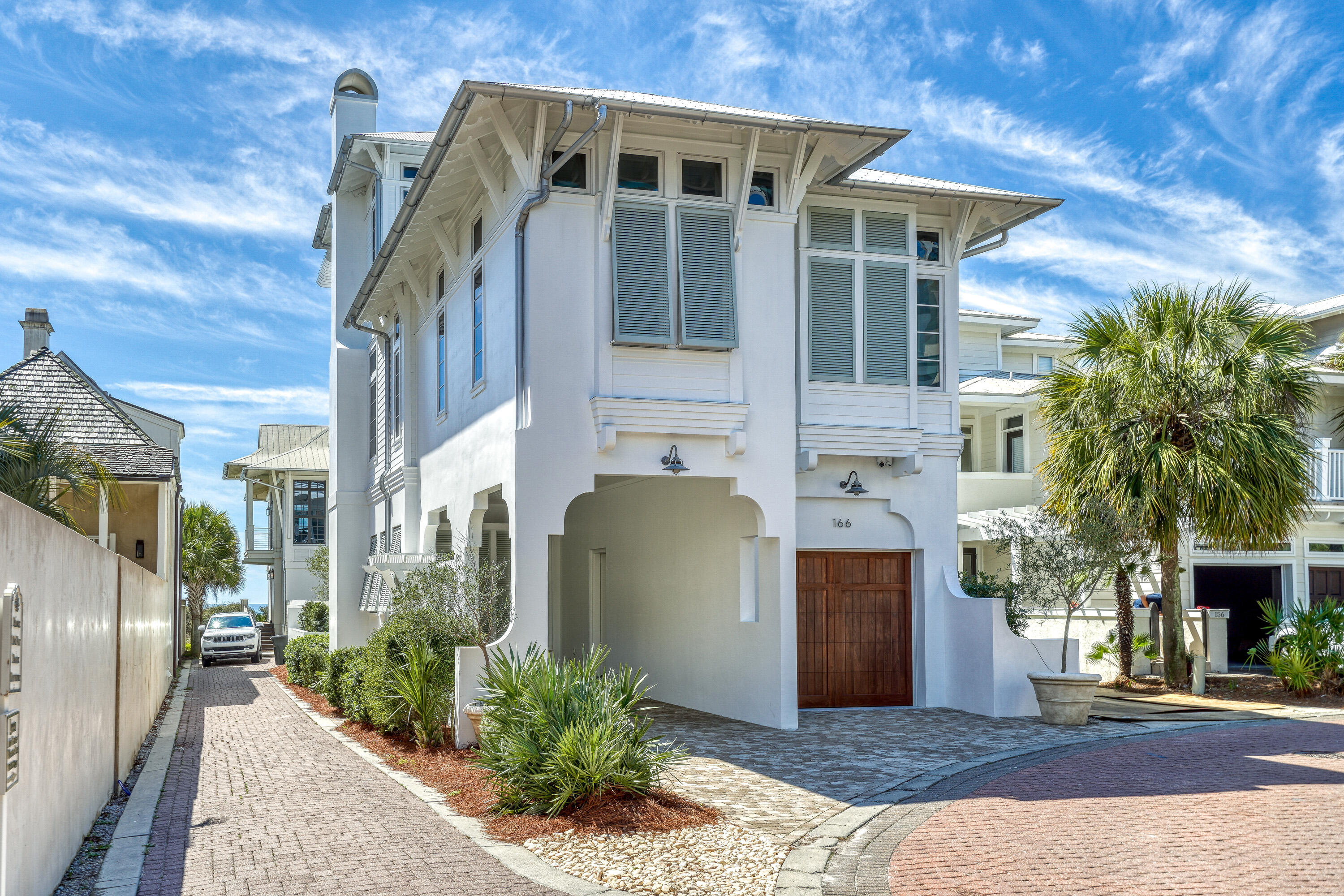 WATER'S EDGE - Residential