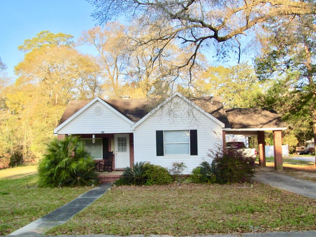 TOWN OF DEFUNIAK SPRINGS - Residential