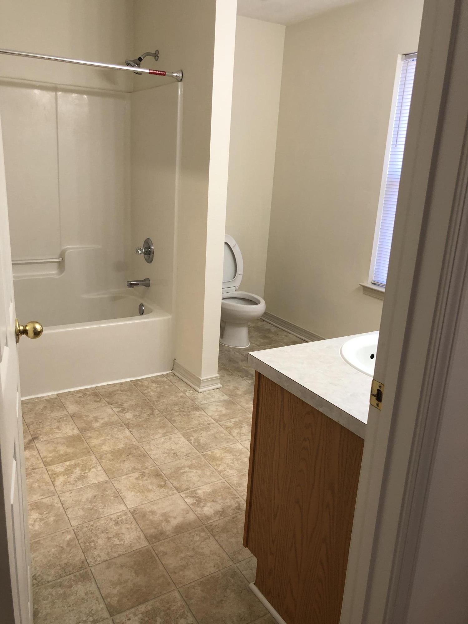 ROSEMONT - Residential Lease