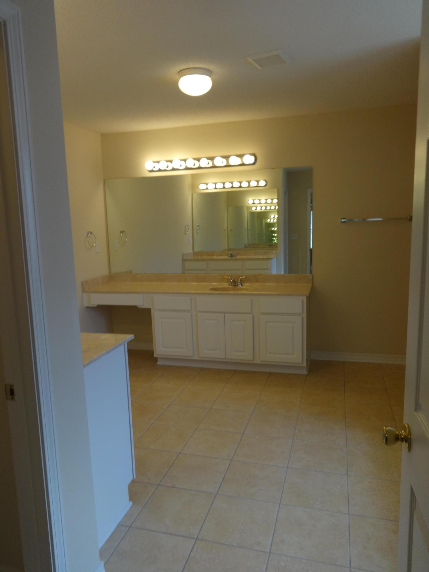 SILVER OAKS PH 2 - Residential Lease