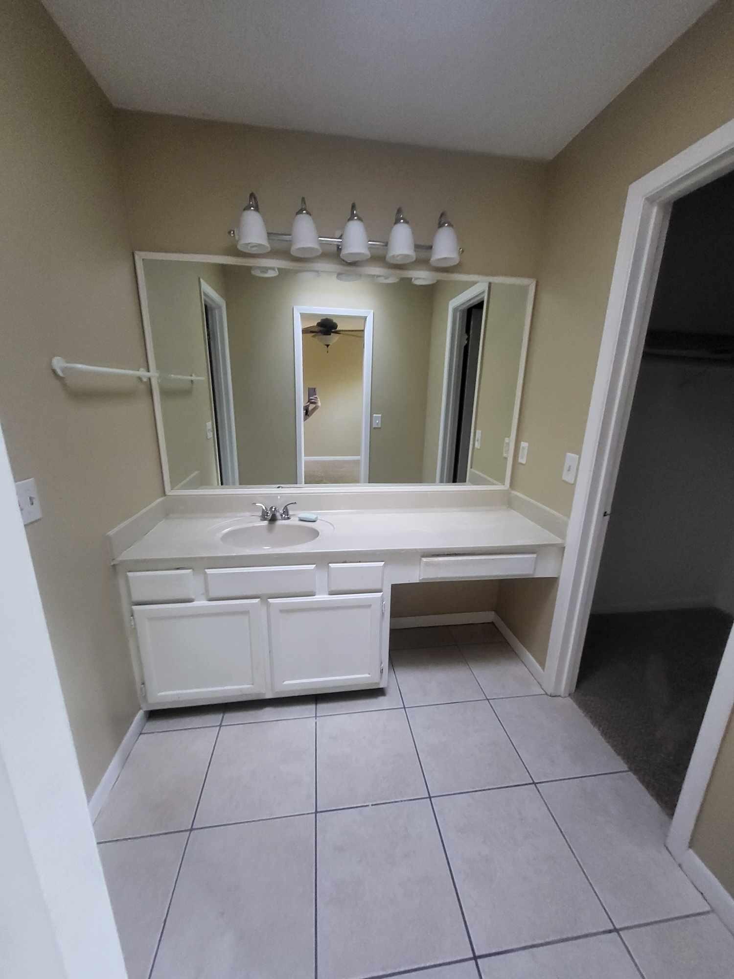 Holly/Navarre - Residential Lease