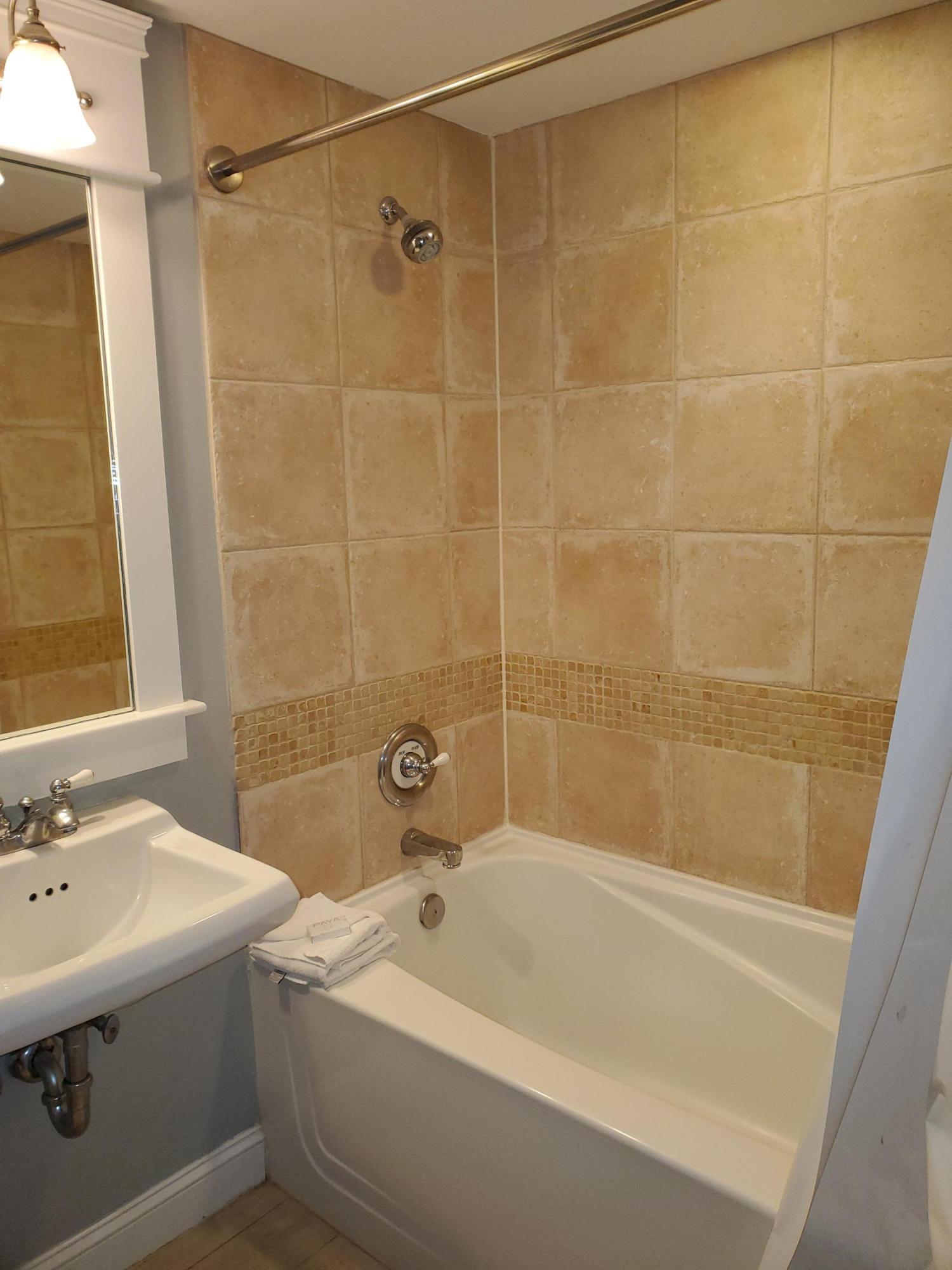 GRAND SANDESTIN THE - Residential Lease