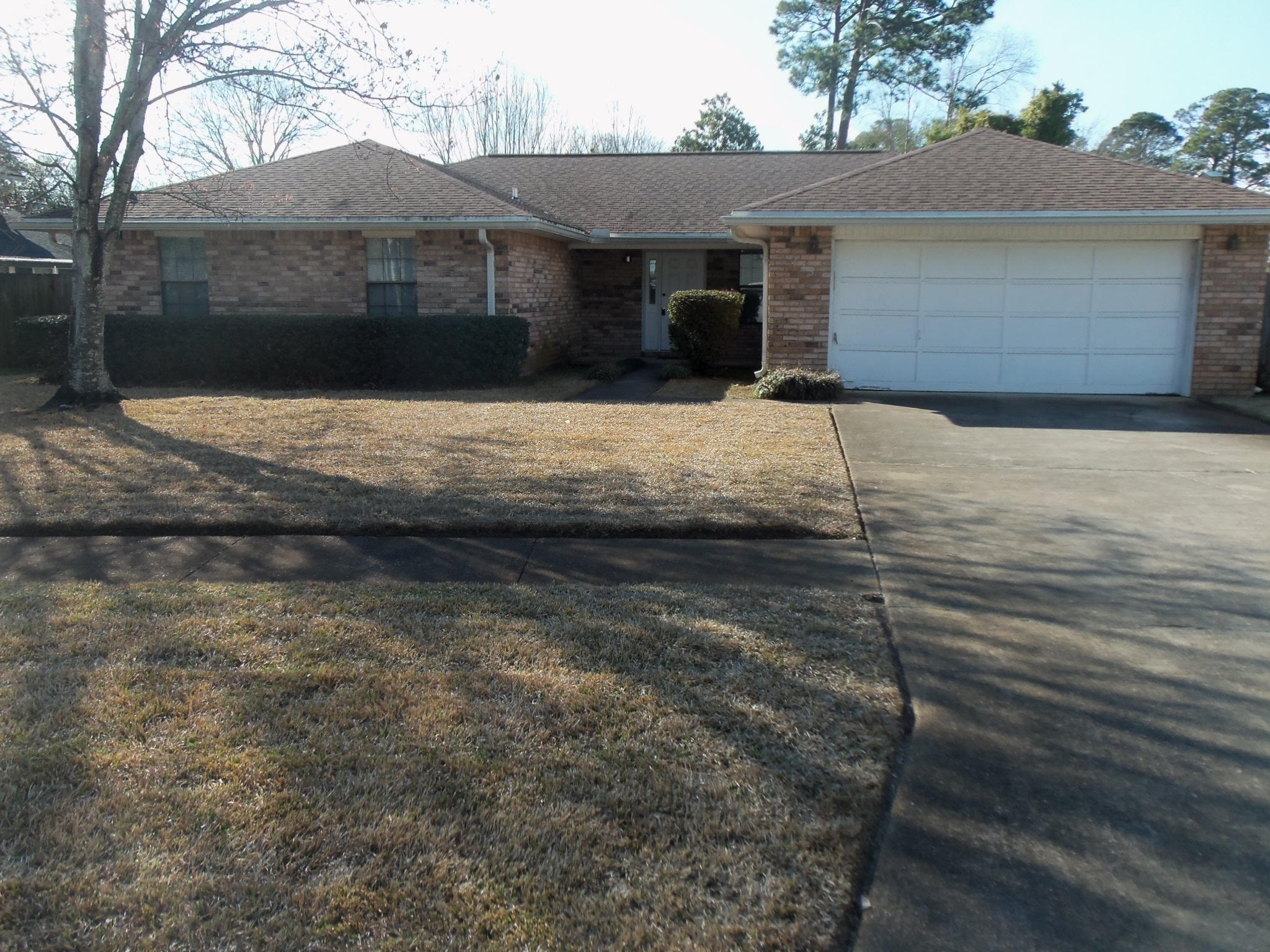 MARY ESTHER MANOR - Residential Lease