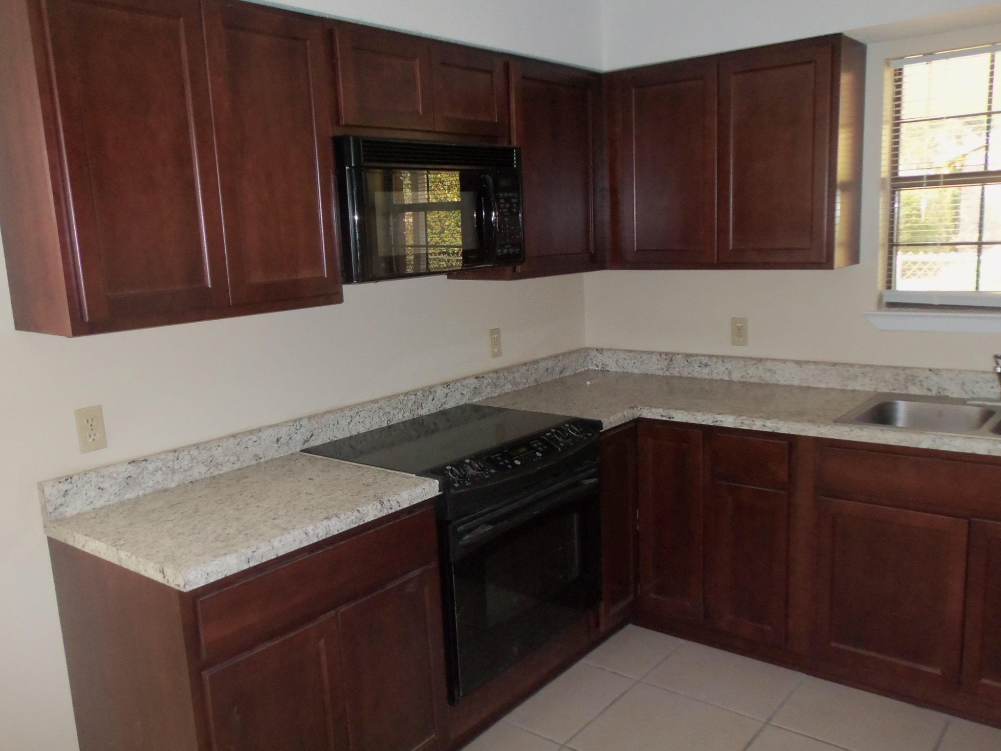 MARY ESTHER MANOR - Residential Lease