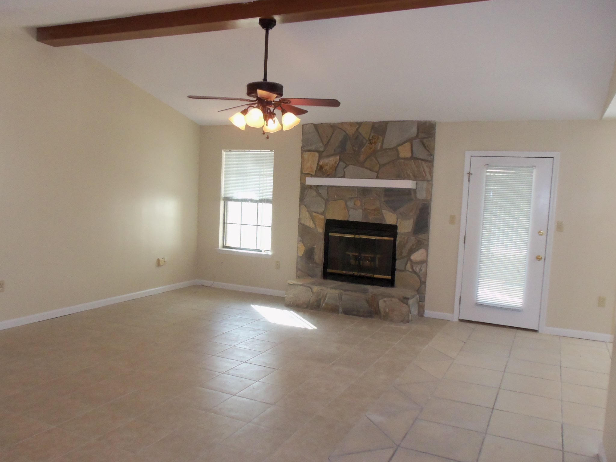 MARY ESTHER MANOR - Residential Lease