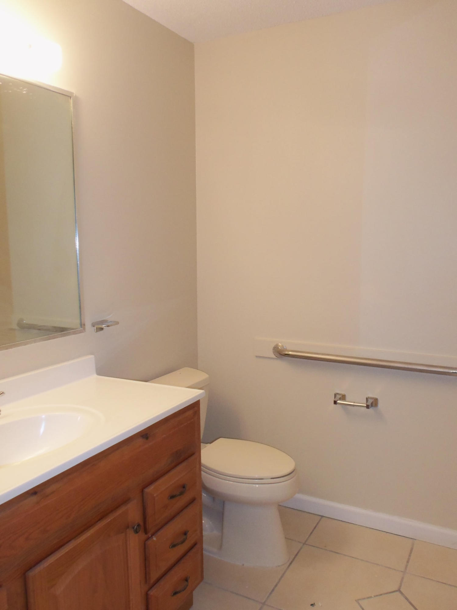 MARY ESTHER MANOR - Residential Lease
