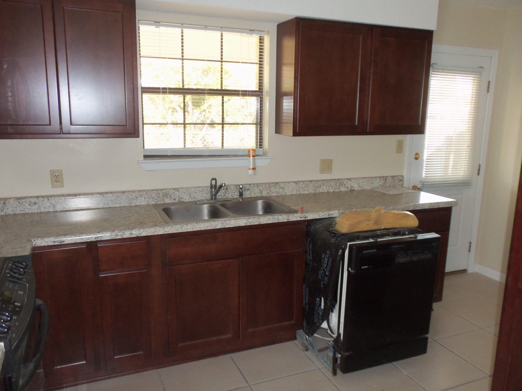 MARY ESTHER MANOR - Residential Lease