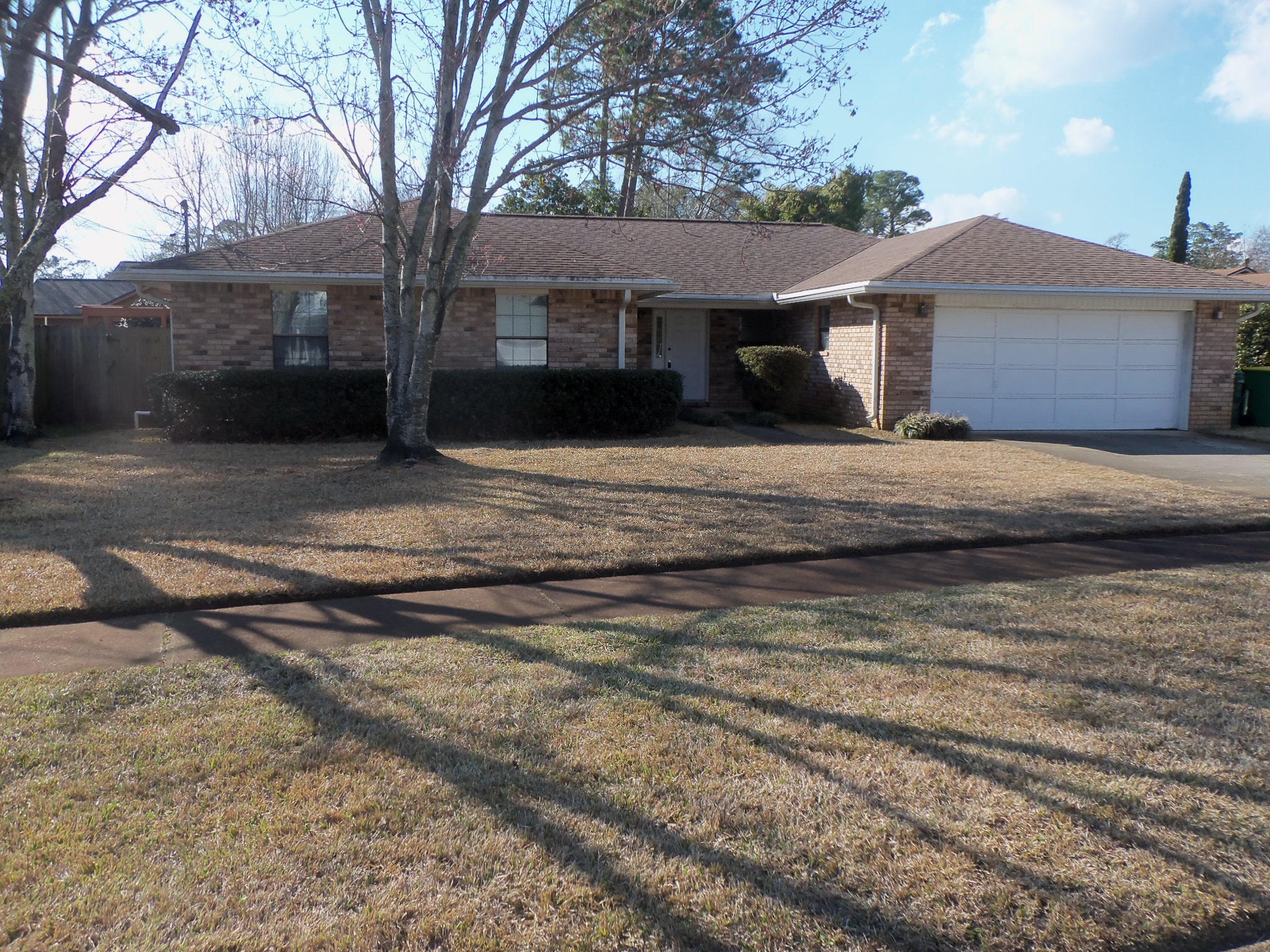 MARY ESTHER MANOR - Residential Lease