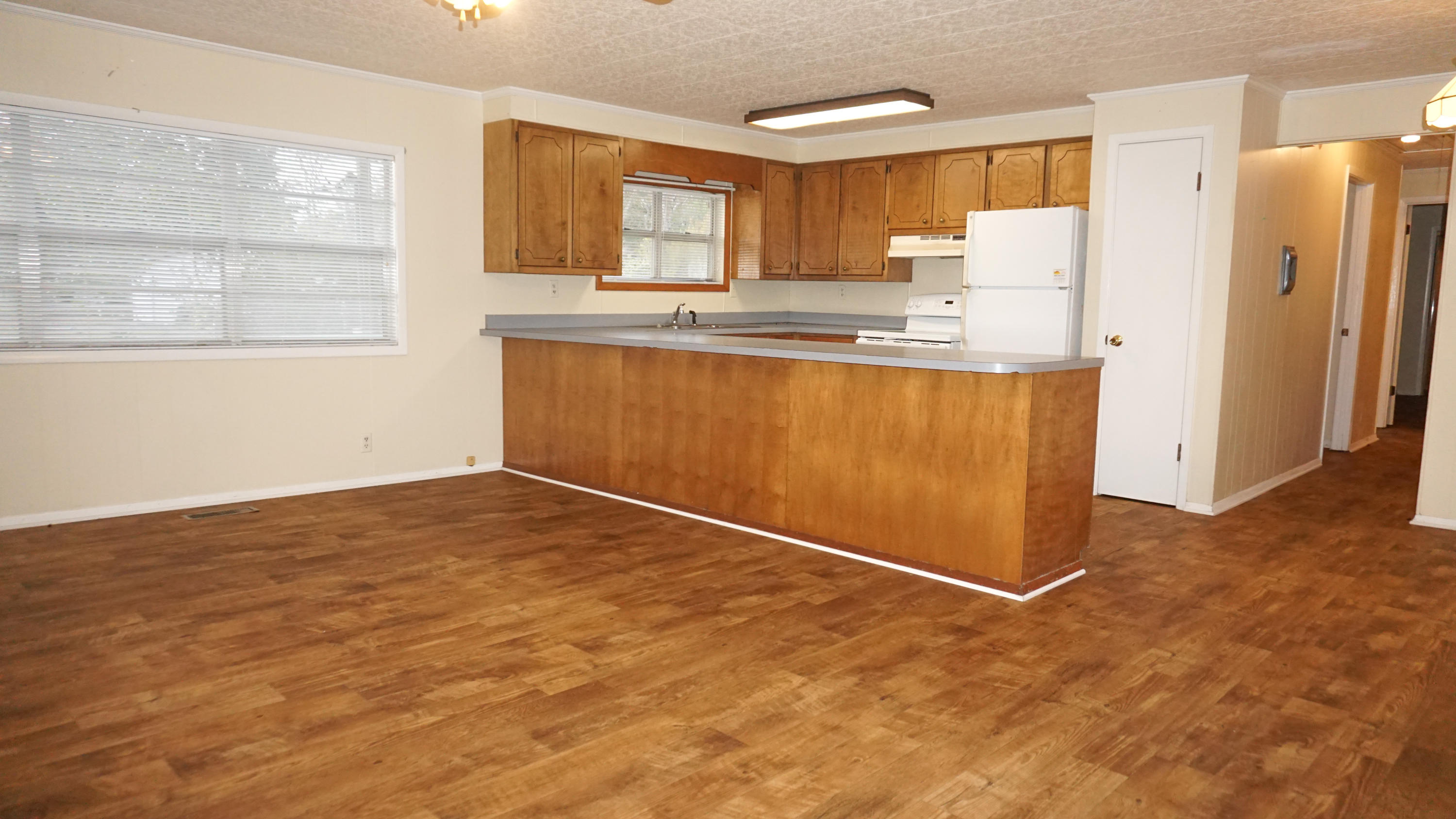 BAY GROVE - Residential Lease