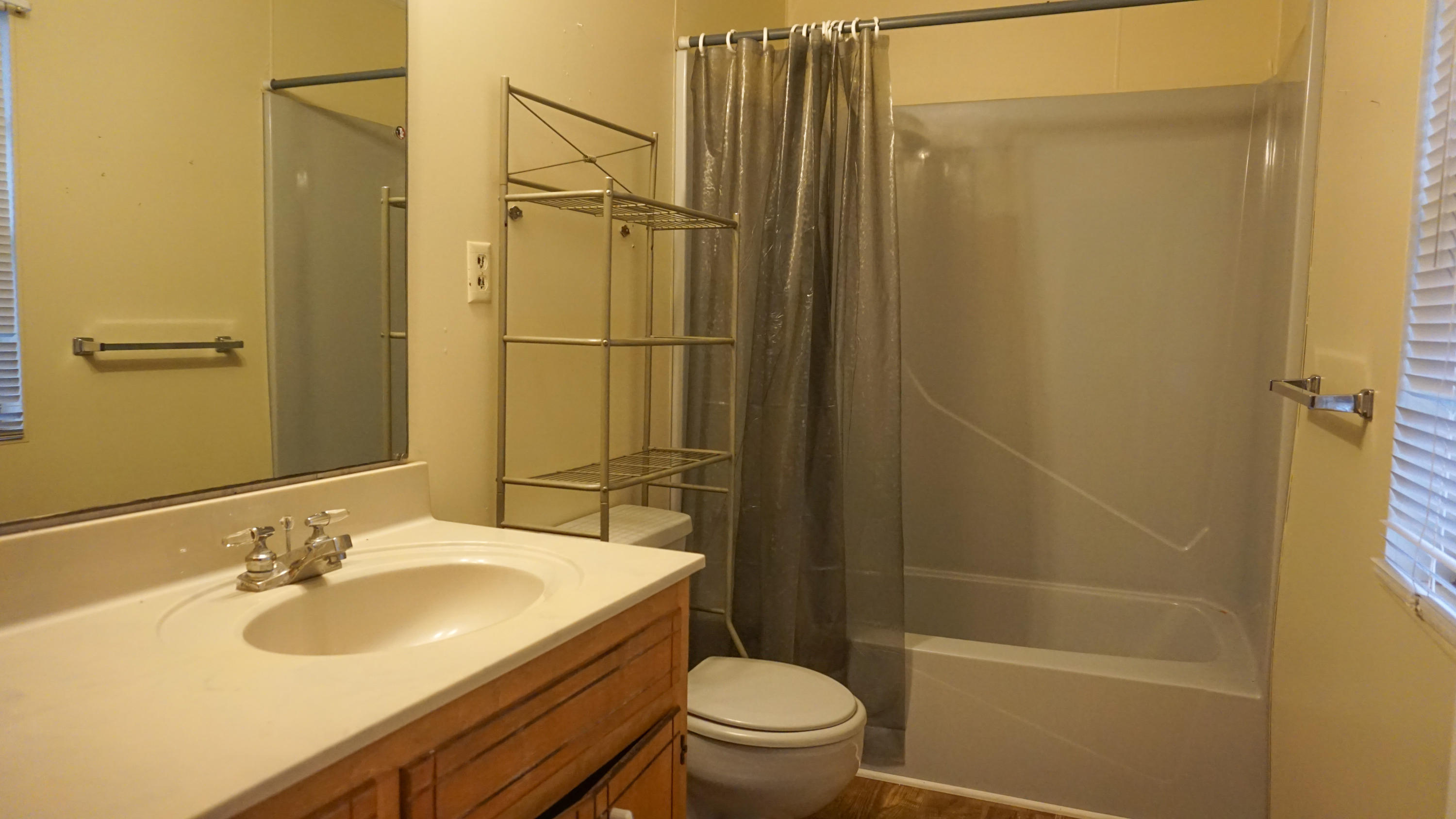 BAY GROVE - Residential Lease