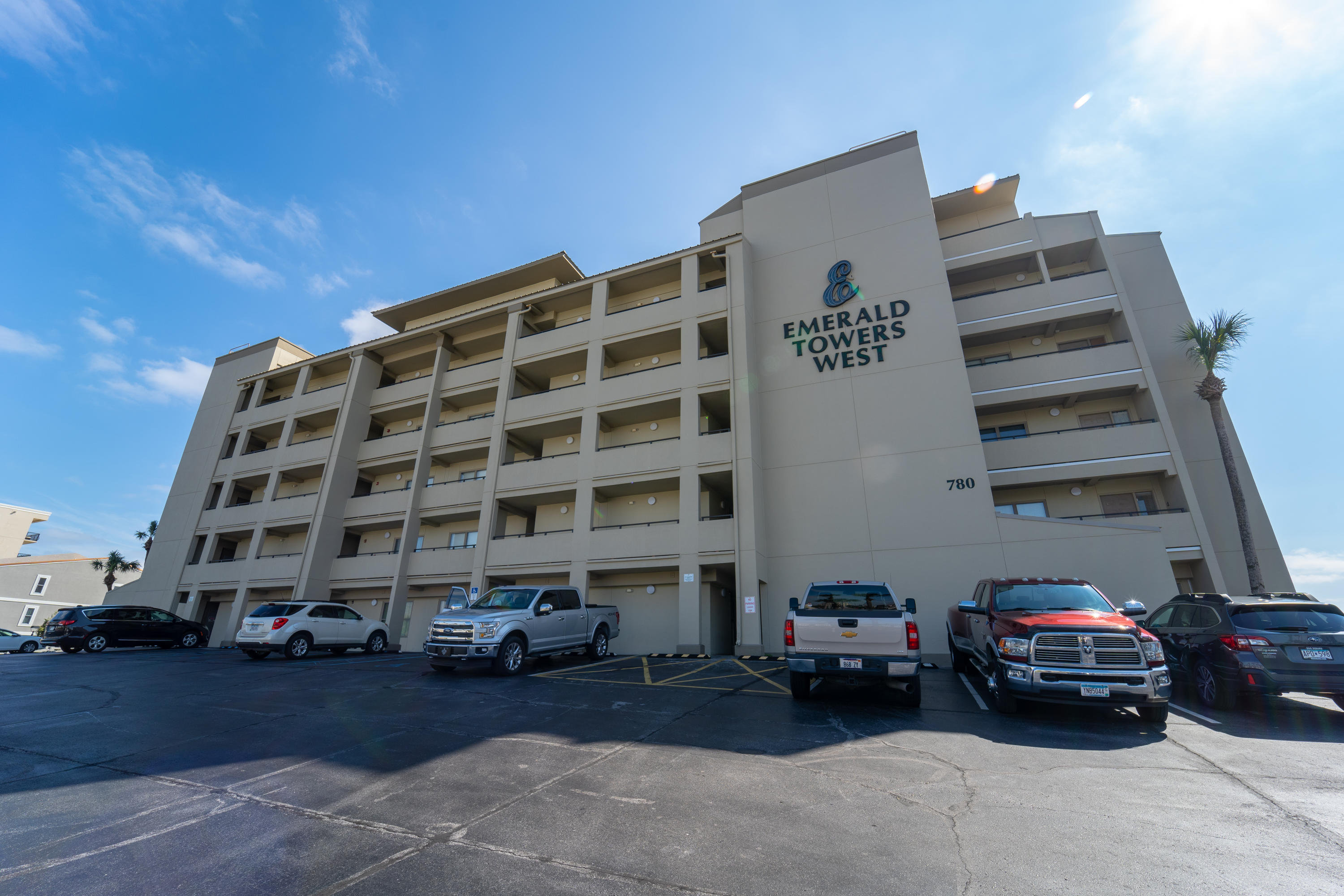 EMERALD TOWERS WEST CONDO - Residential