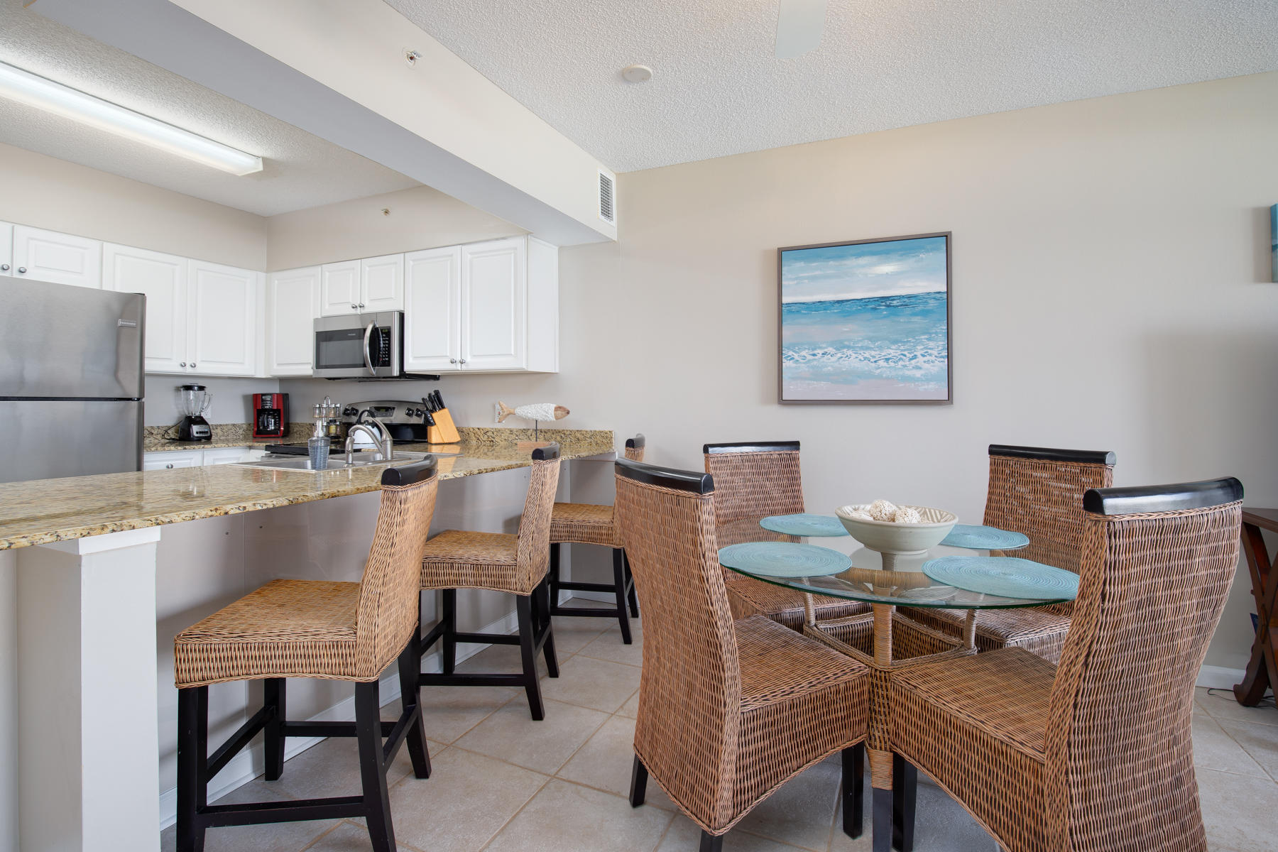 EMERALD TOWERS WEST CONDO - Residential