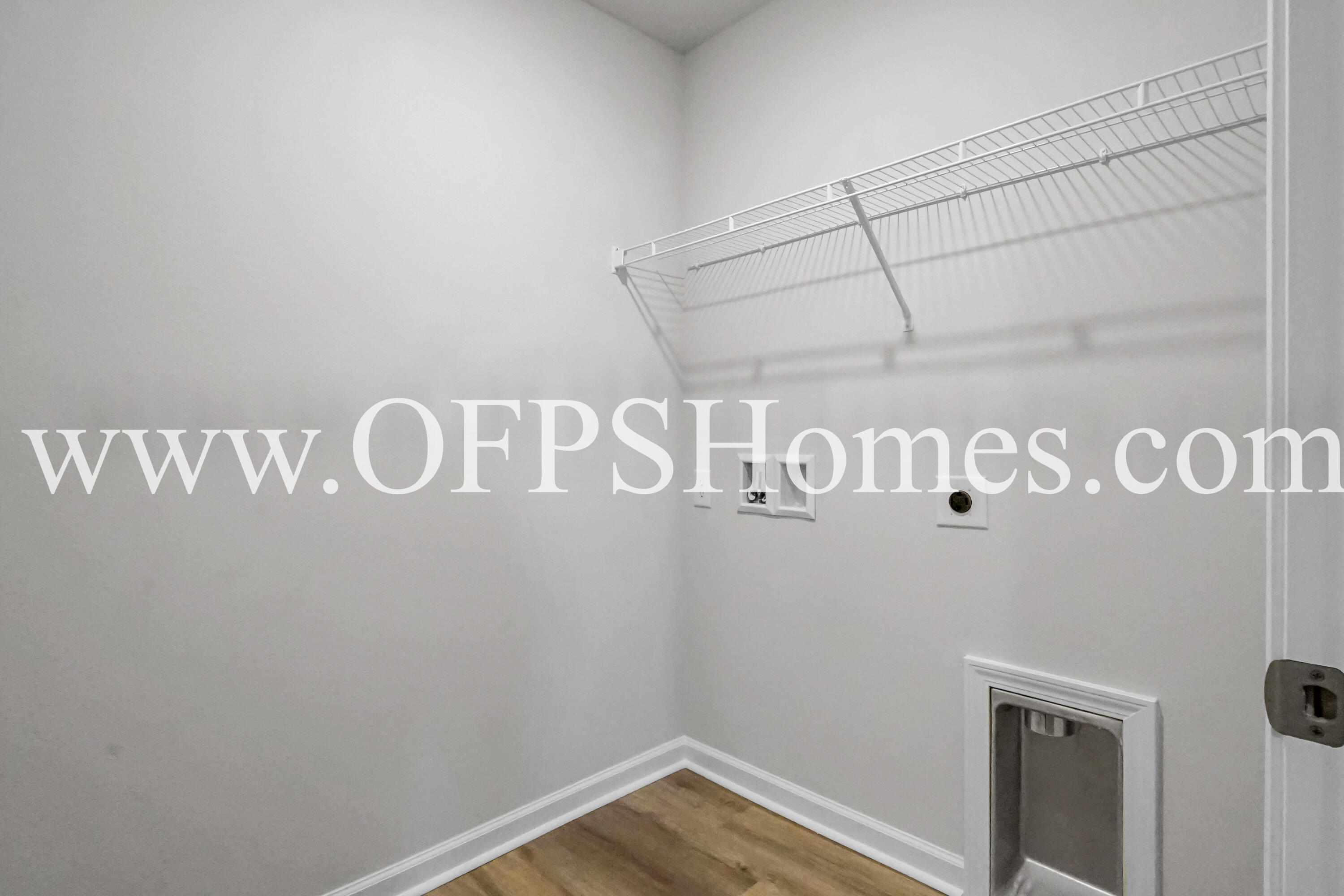 SILVER LAKE VILLAGE - Residential Lease