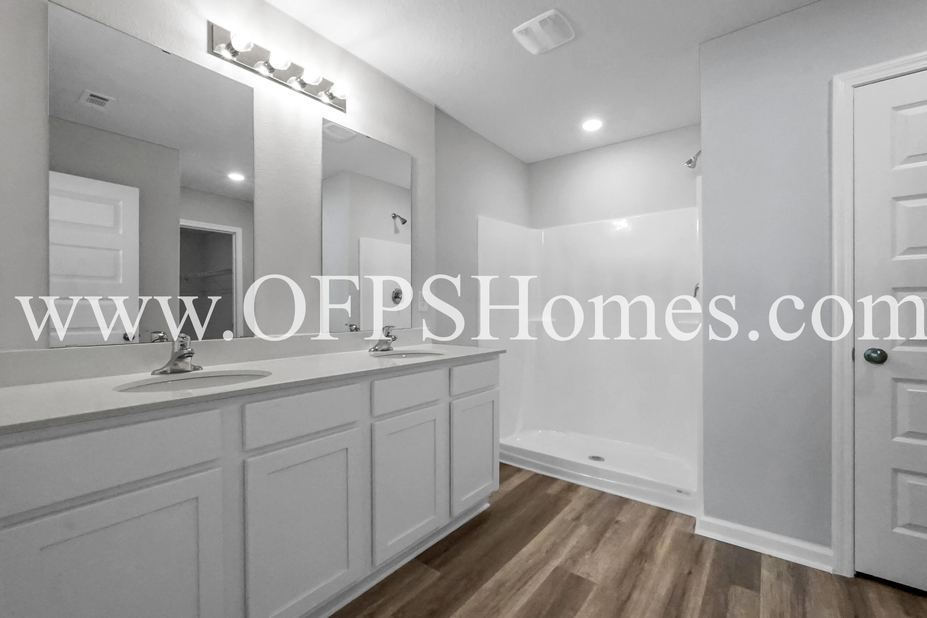 SILVER LAKE VILLAGE - Residential Lease