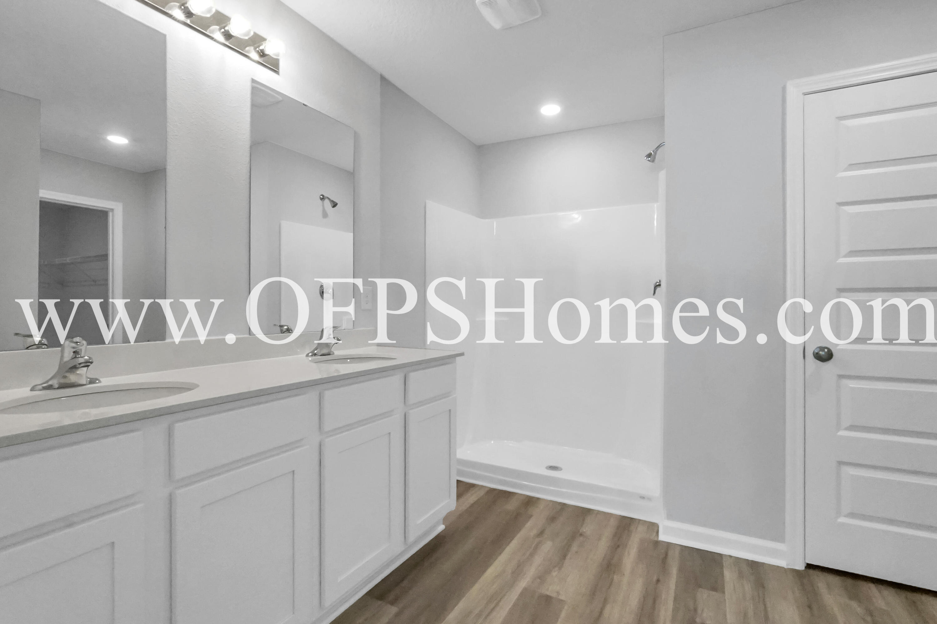 SILVER LAKE VILLAGE - Residential Lease
