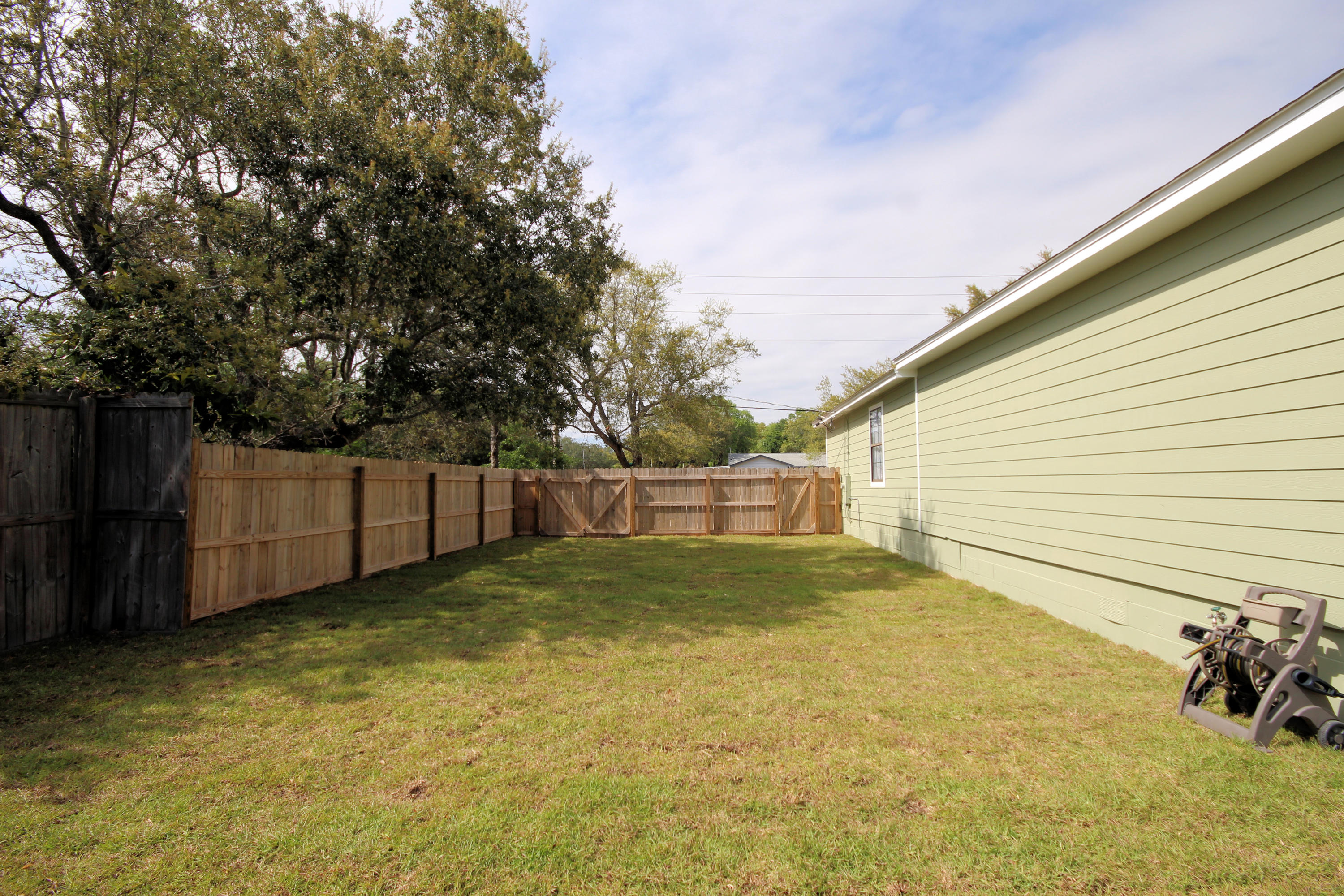 NAVARRE S/D 2ND ADDN - Residential