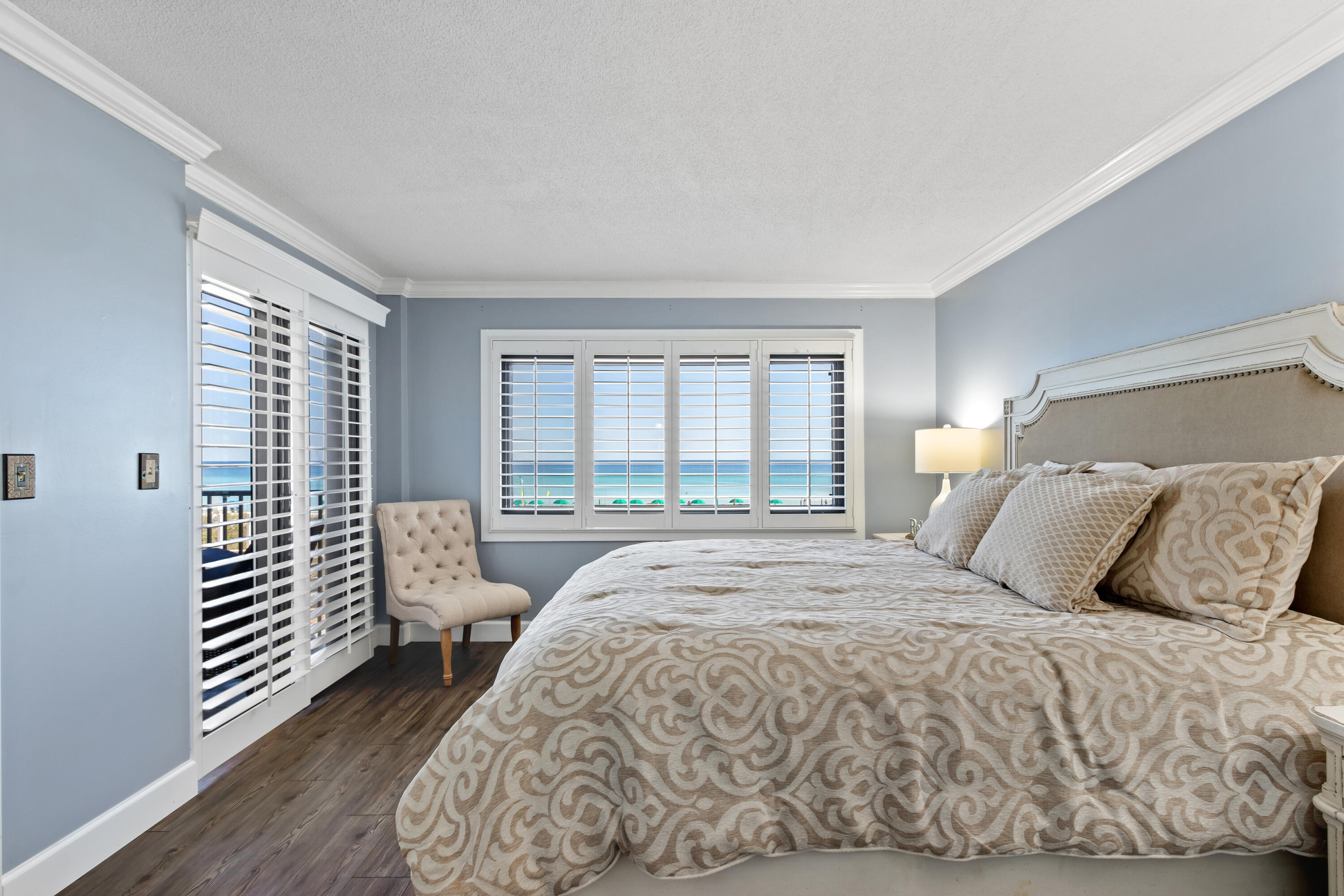 Emerald Towers Condiminium - Residential