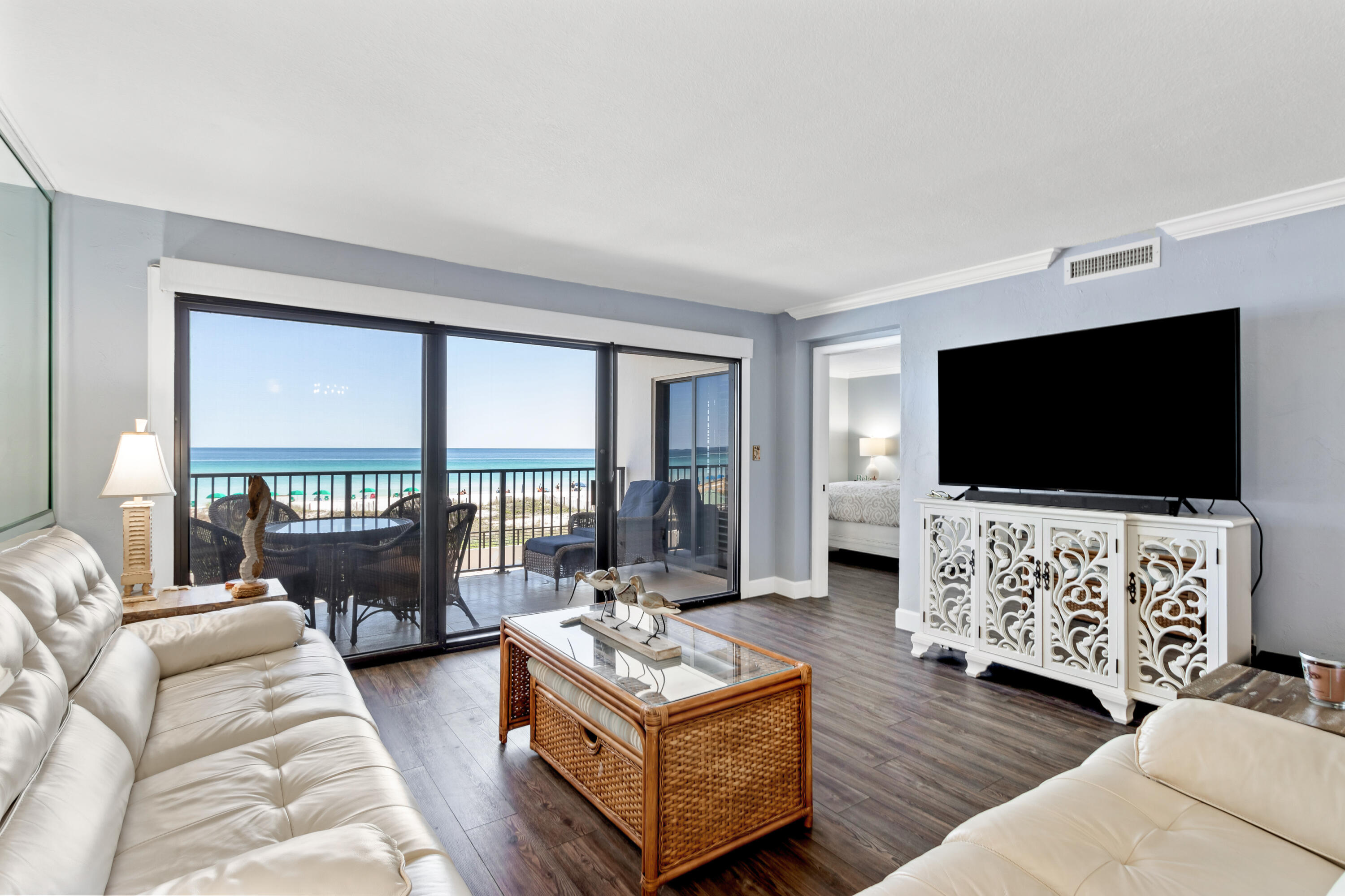 Emerald Towers Condiminium - Residential