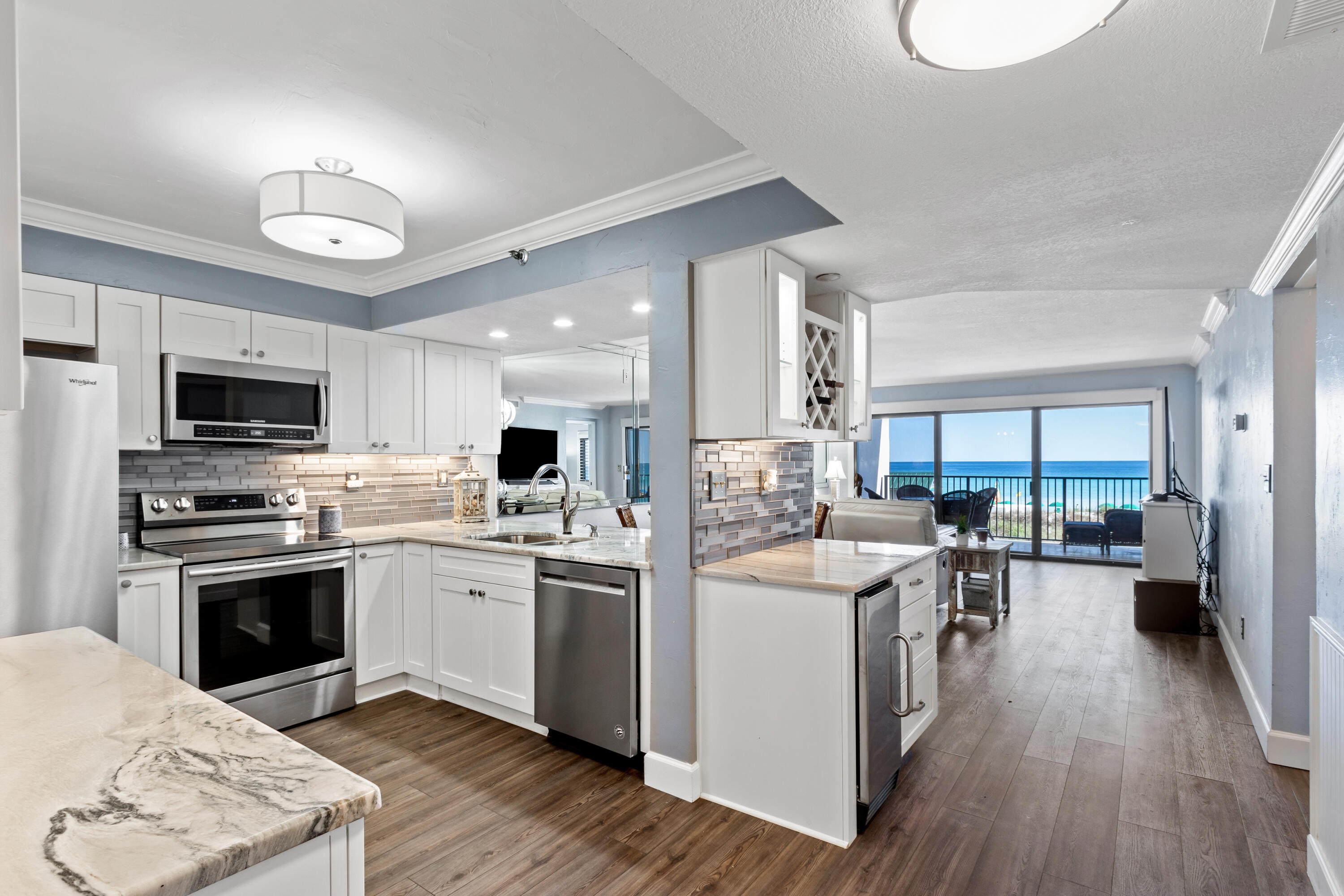 Emerald Towers Condiminium - Residential