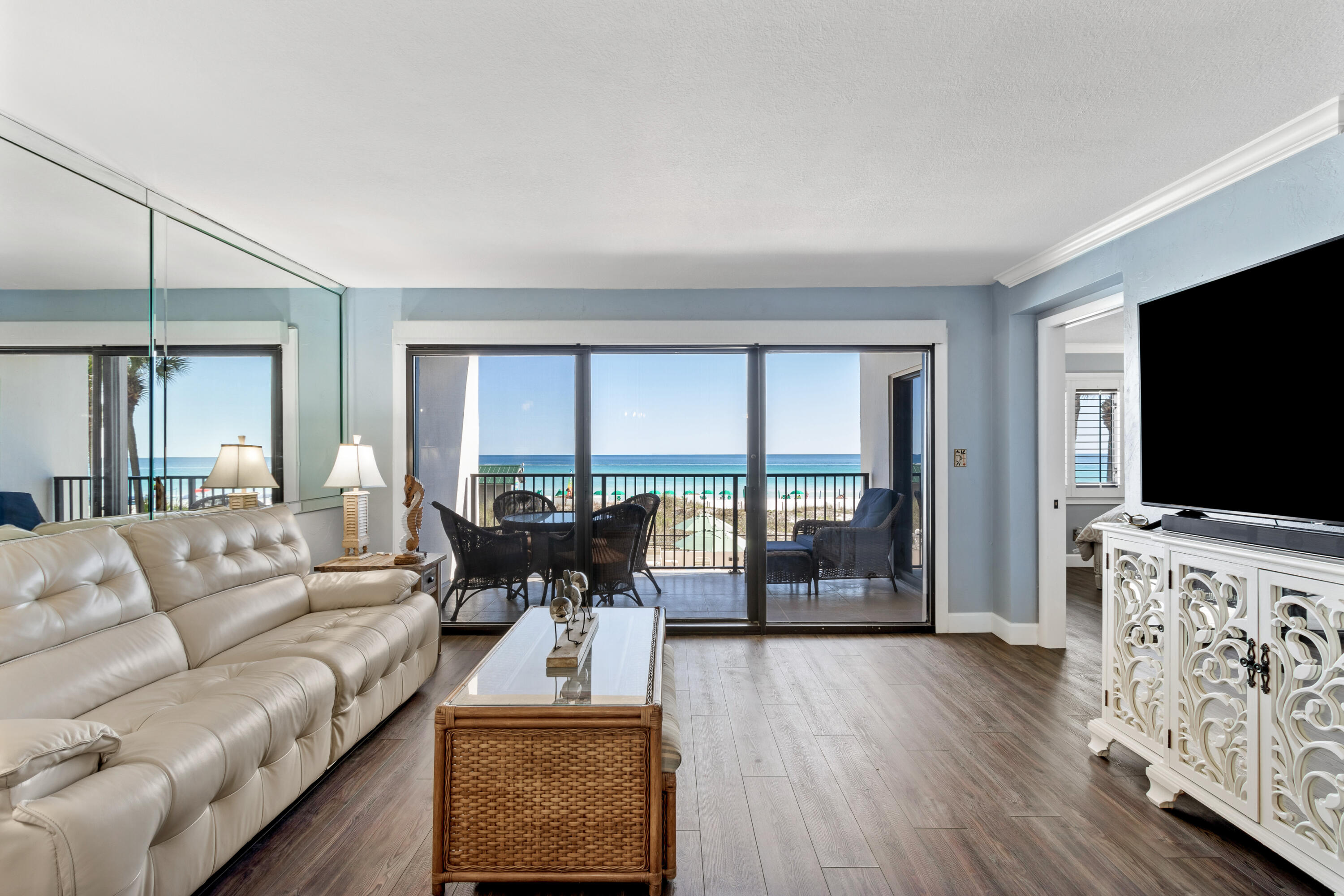 Emerald Towers Condiminium - Residential