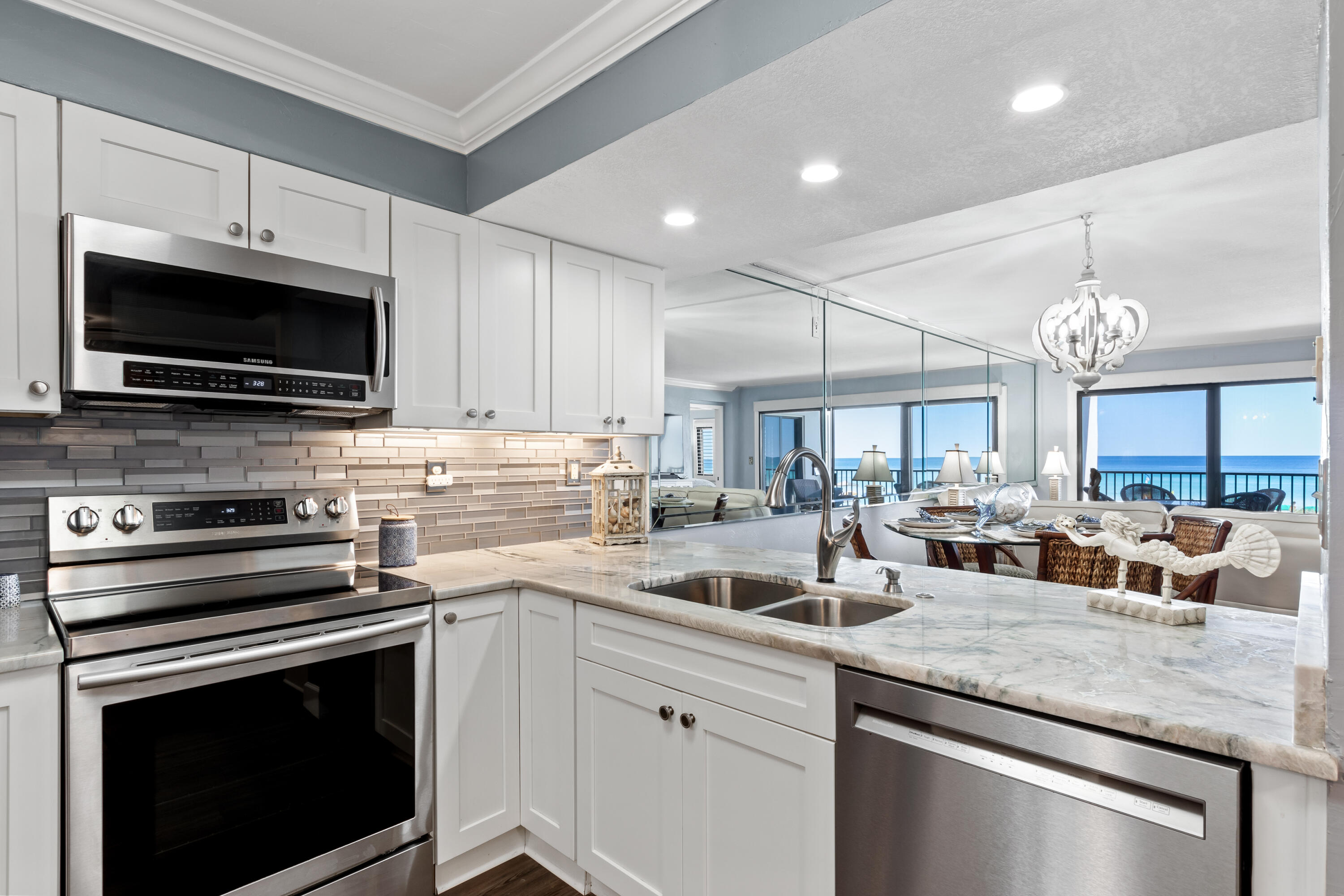 Emerald Towers Condiminium - Residential