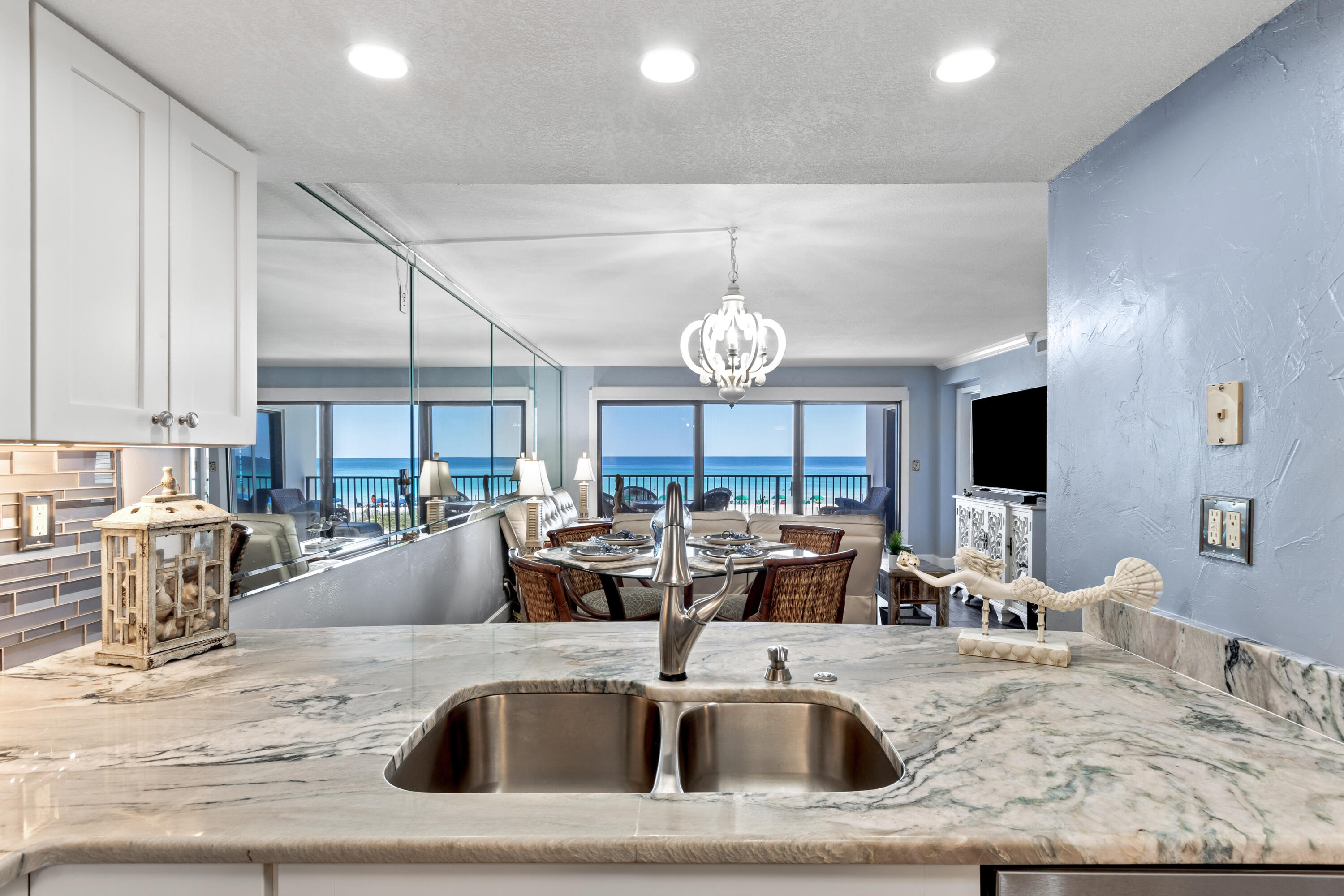 Emerald Towers Condiminium - Residential