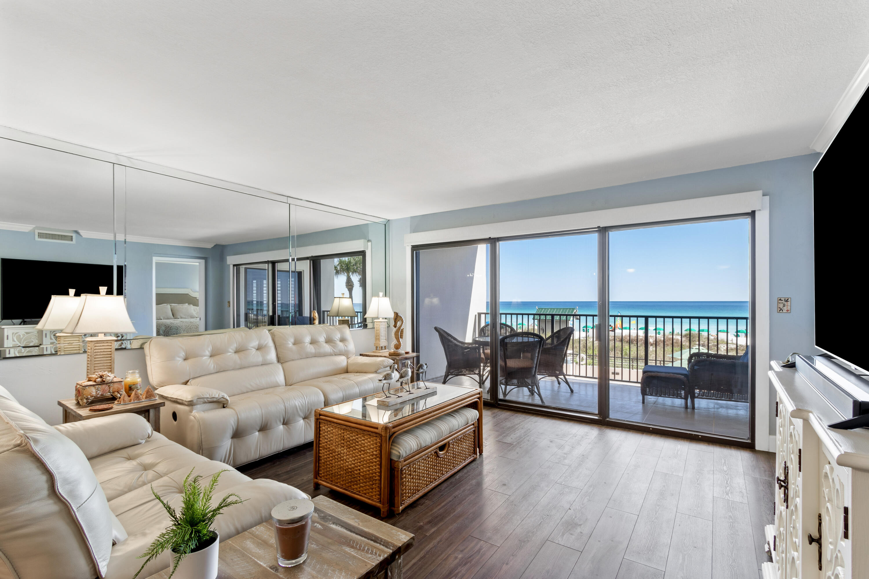 Emerald Towers Condiminium - Residential