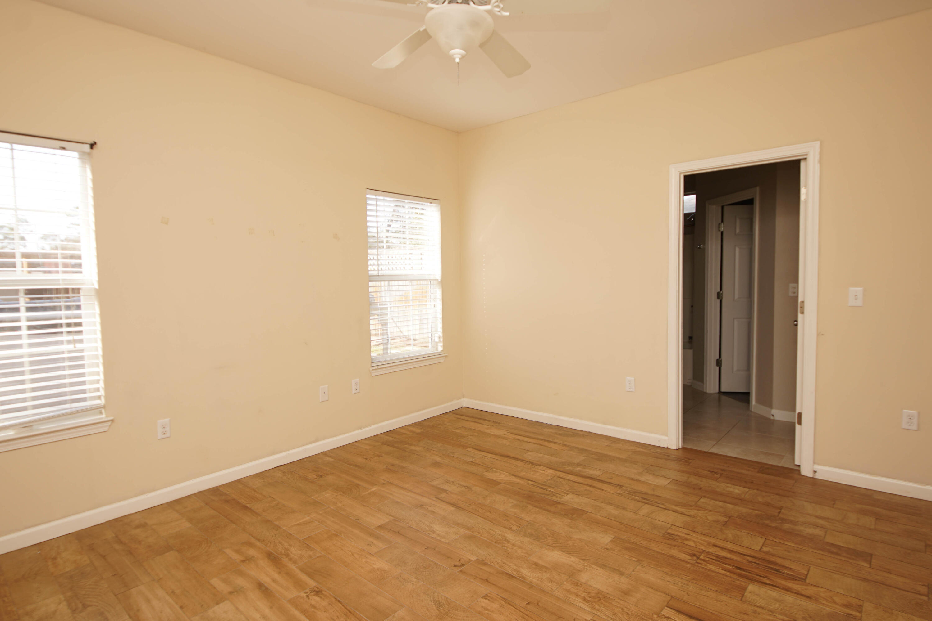 VALPARAISO P/C #6 LOT 8 BLK 114 - Residential Lease