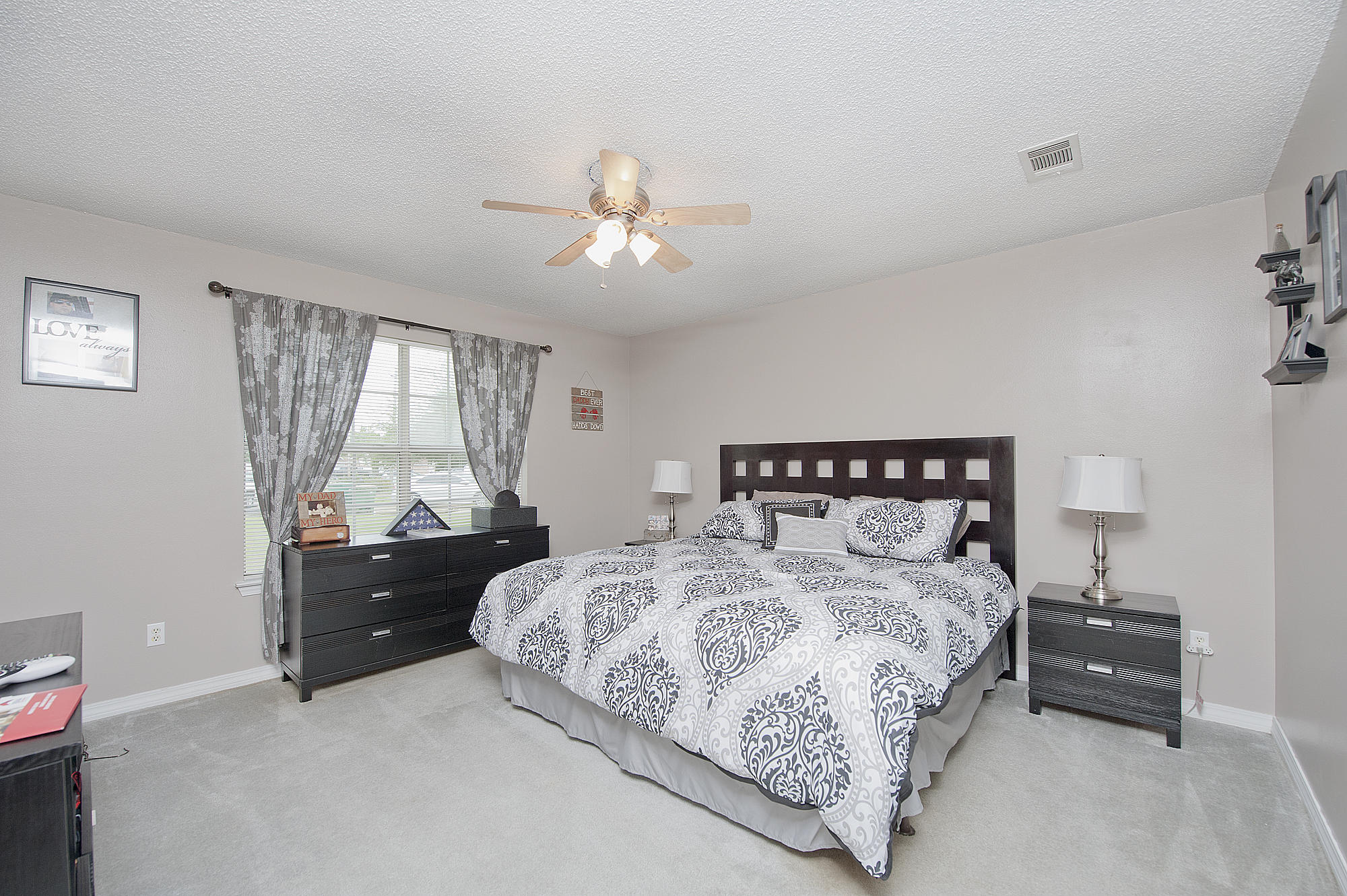 COUNTRY BREEZE EAST - Residential