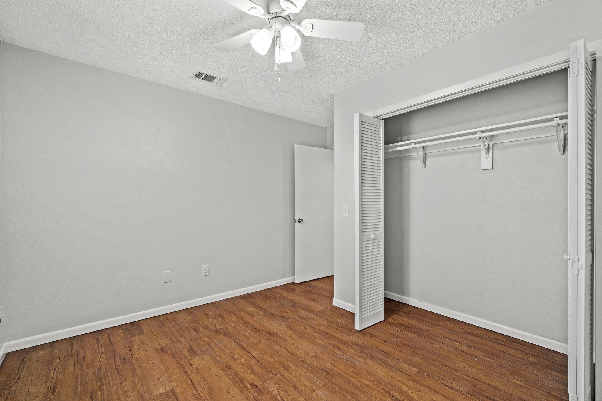 LIVE OAK - Residential Lease