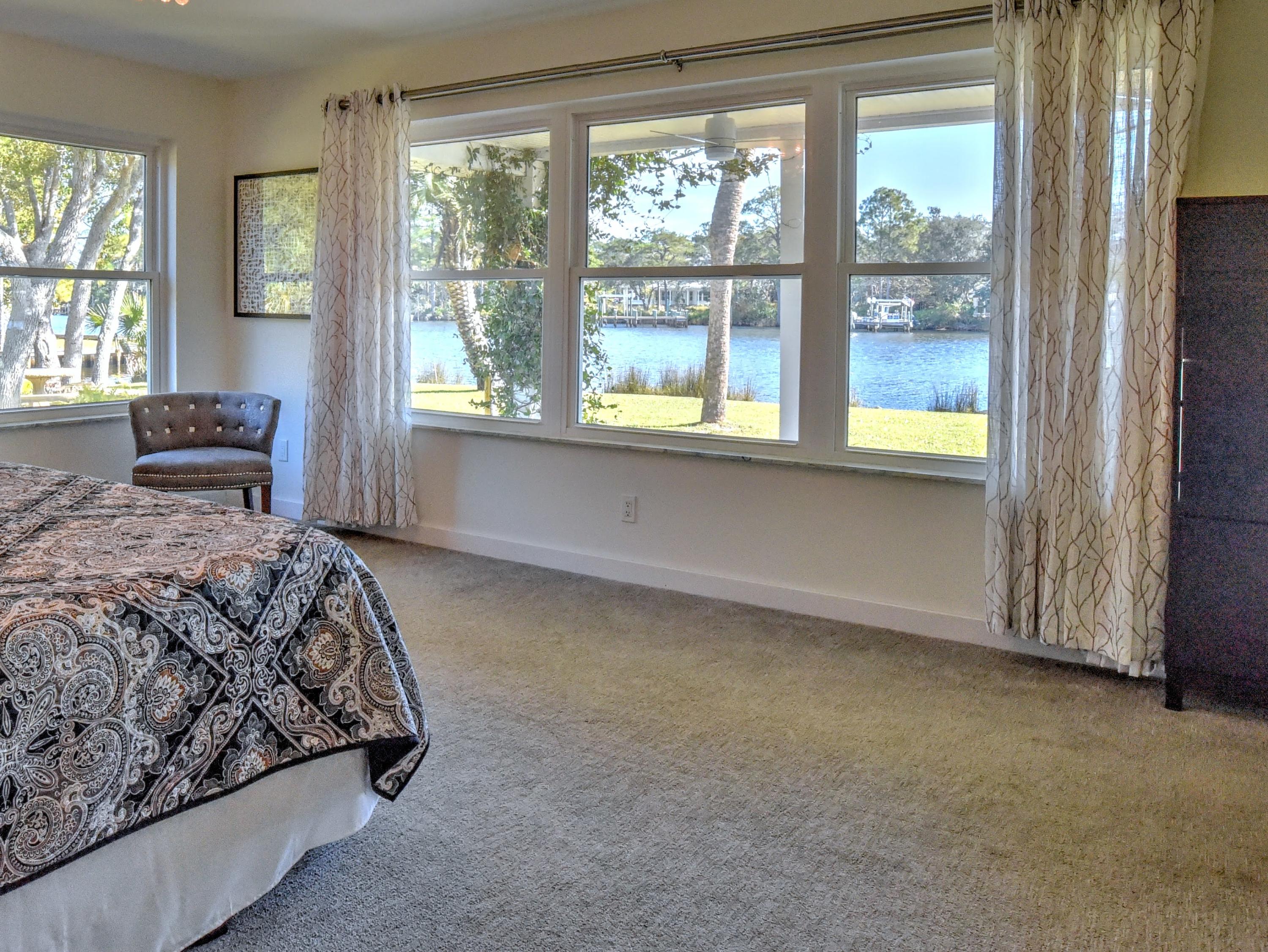 HARBOR OAKS - Residential