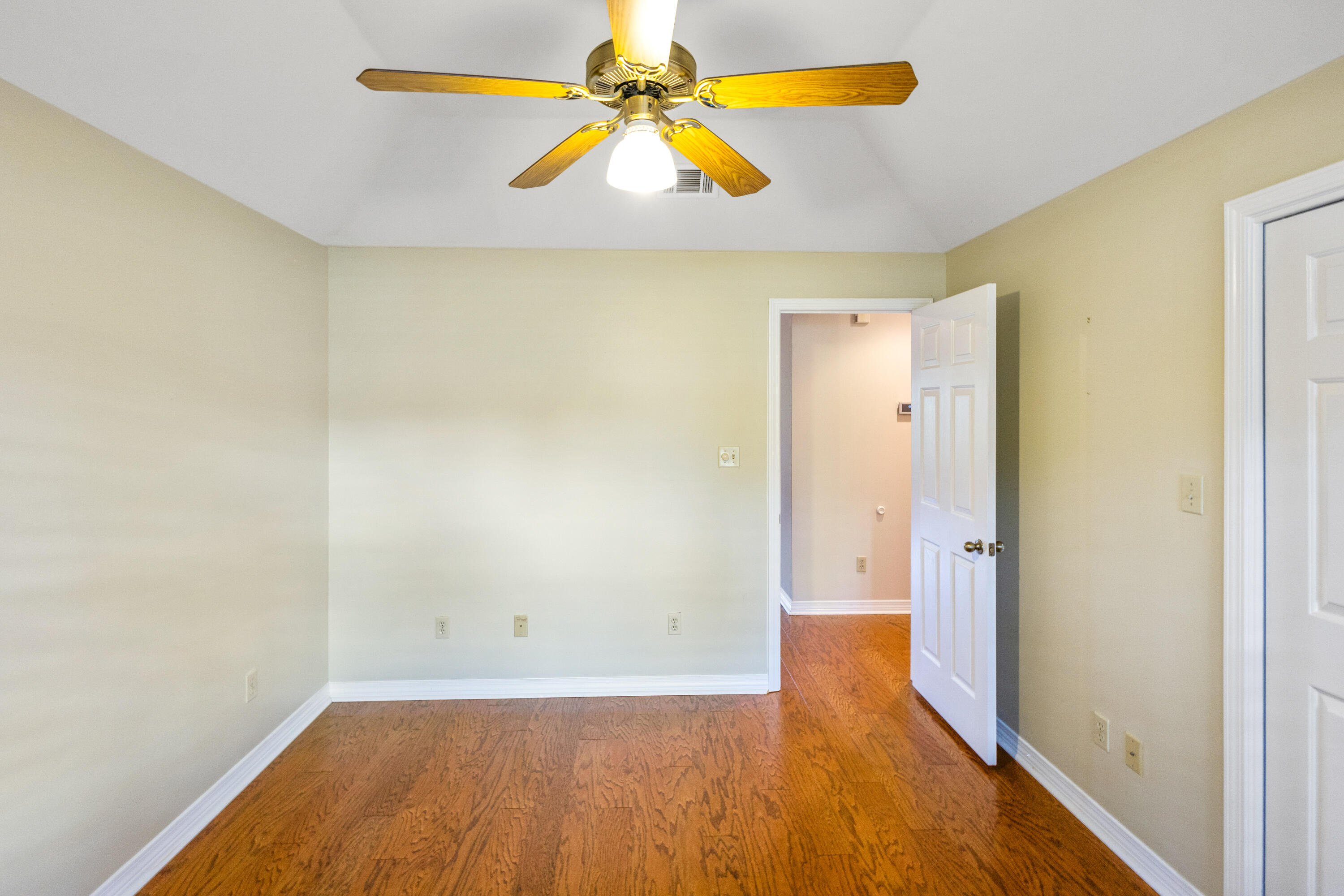 Kell Aire Gardens - Residential