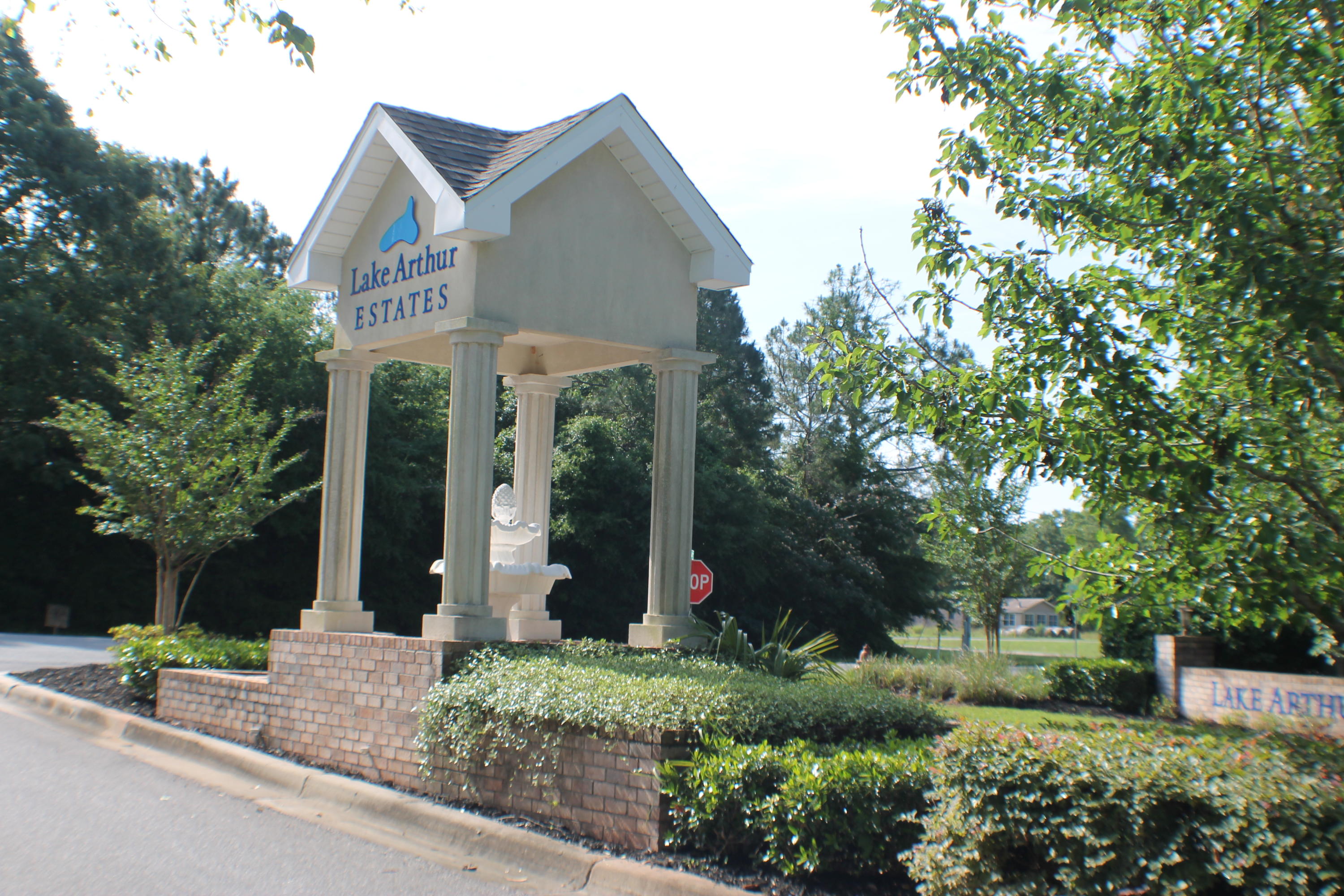 LAKE ARTHUR ESTATES - Land