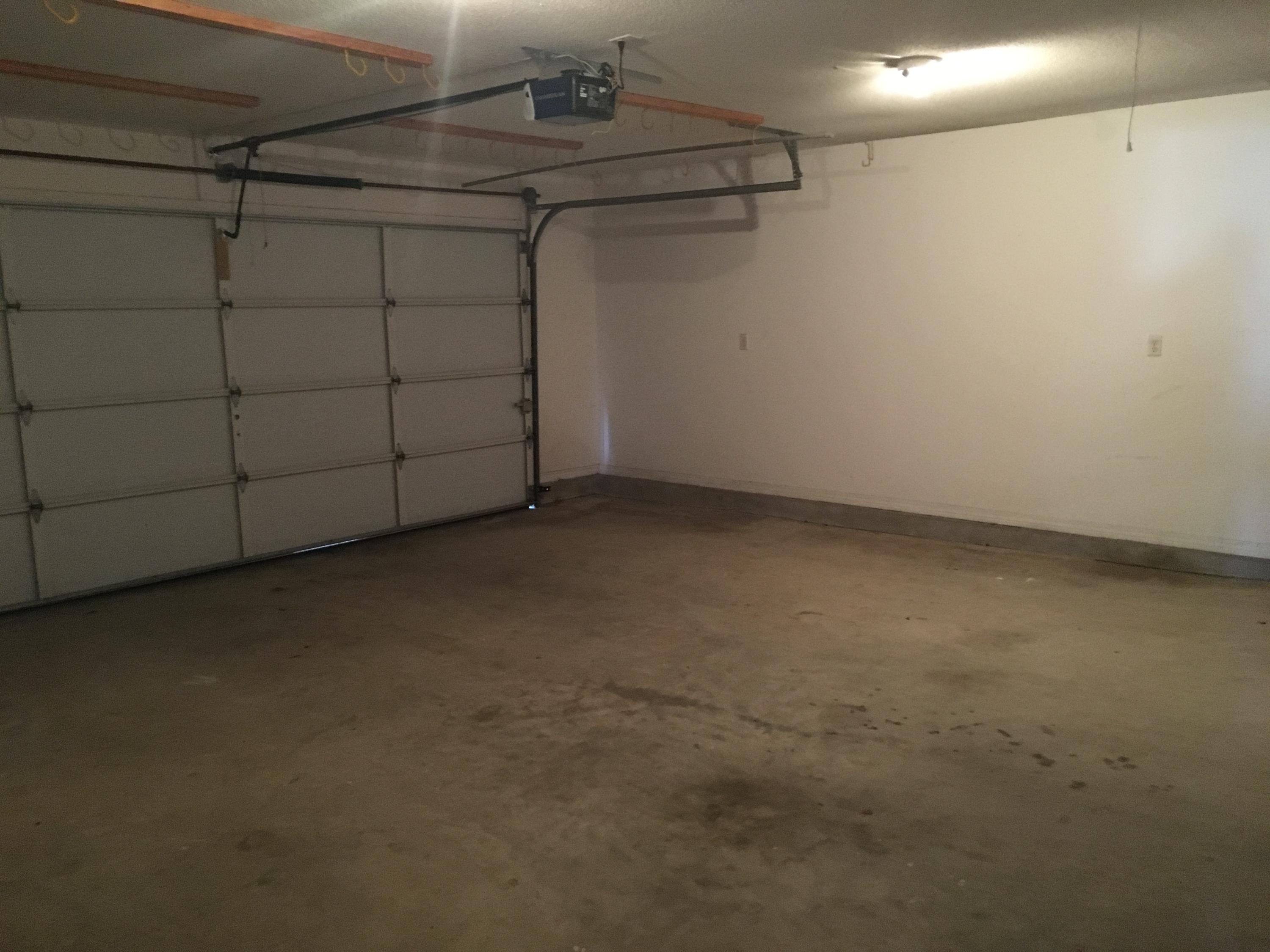 RIDGE WOOD MANOR - Residential Lease