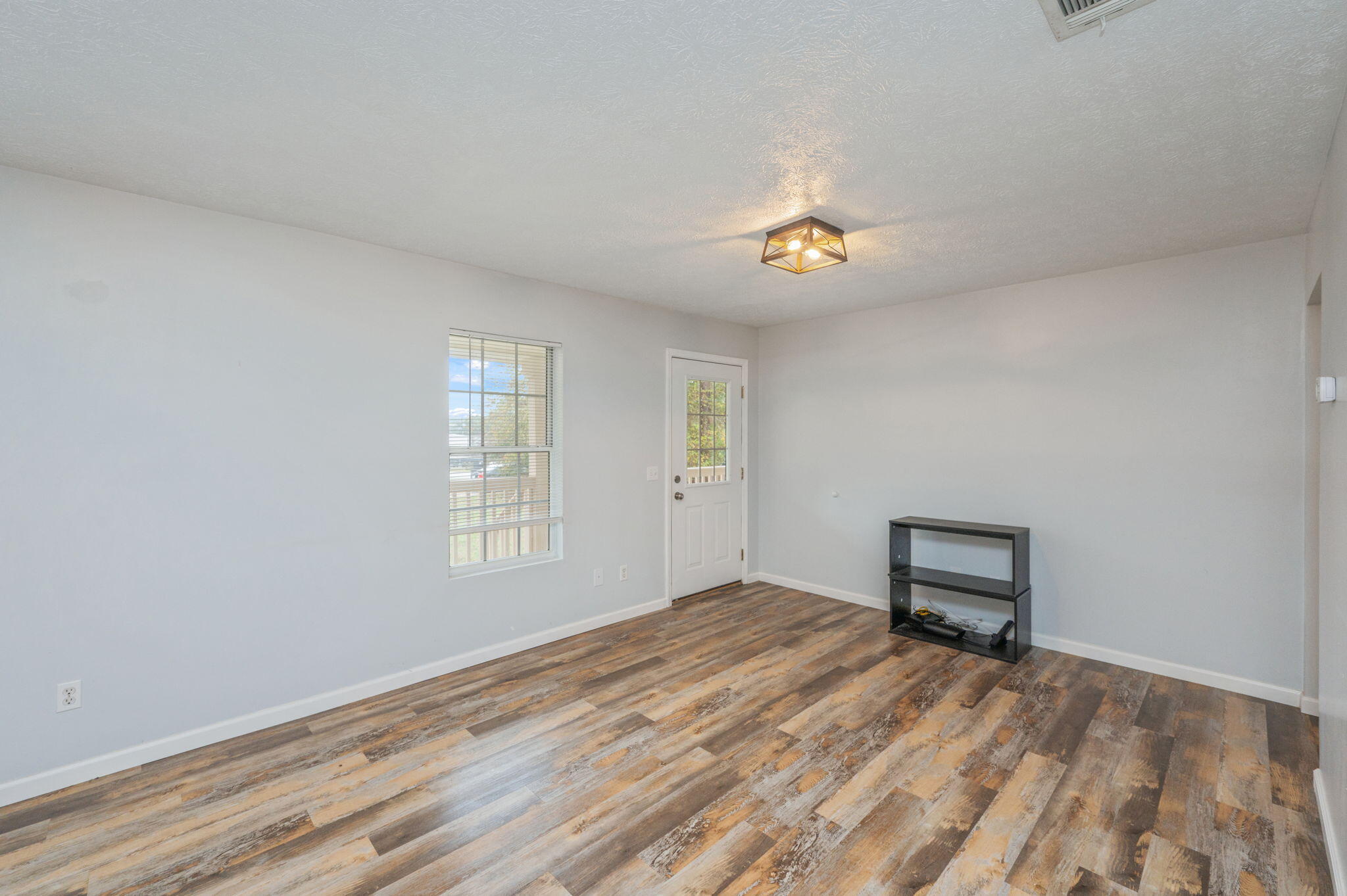 KINGS LAKE ESTATE - Residential Lease
