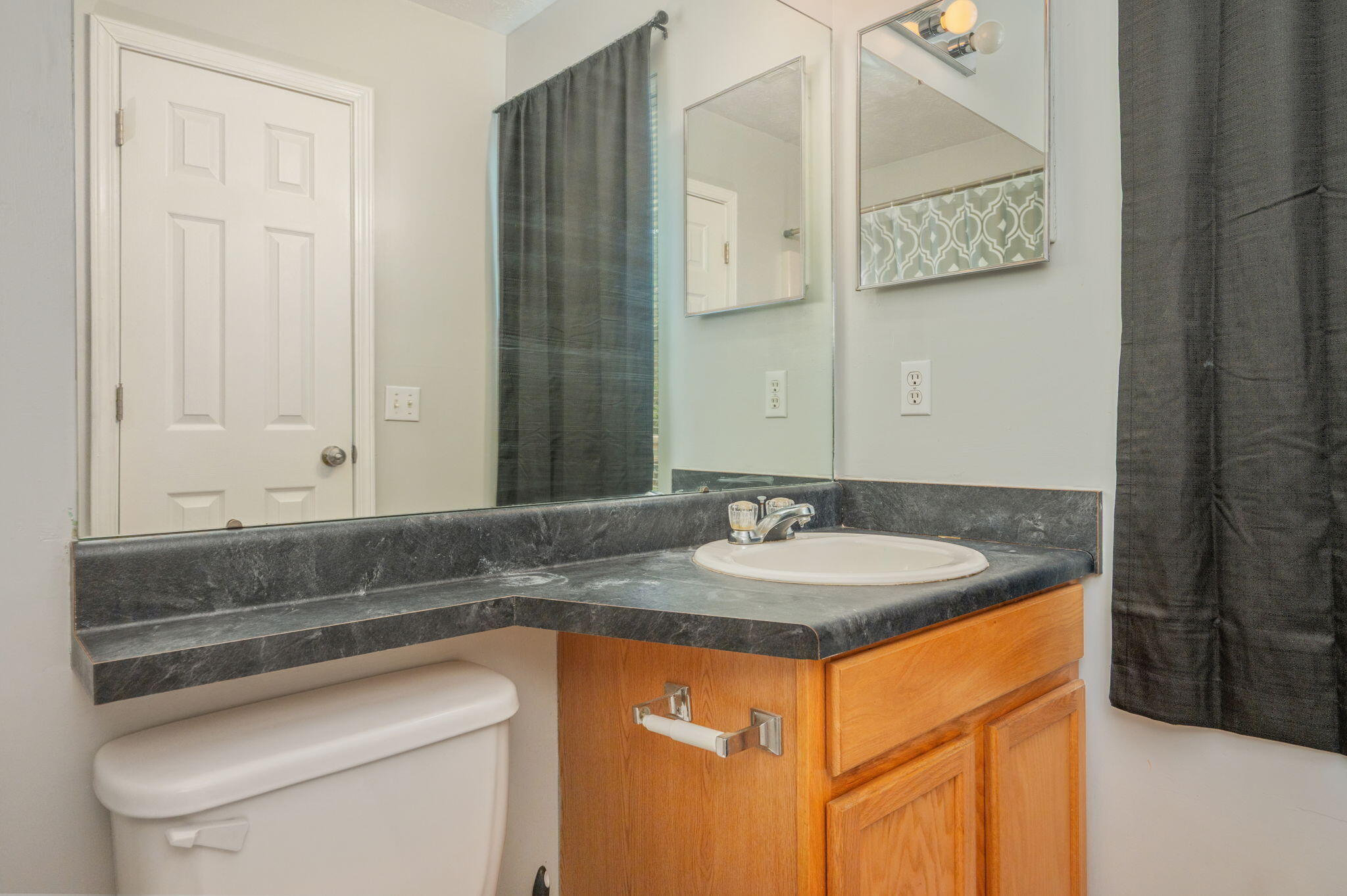 KINGS LAKE ESTATE - Residential Lease