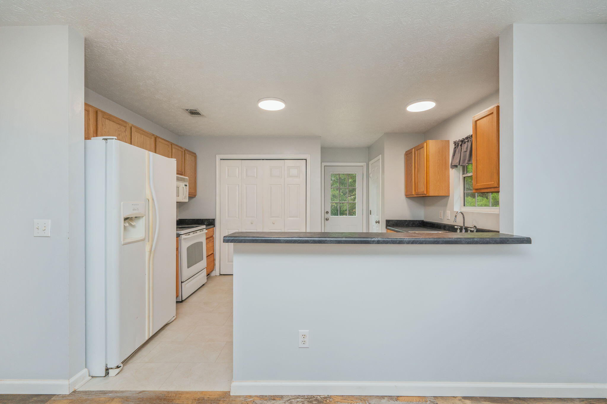 KINGS LAKE ESTATE - Residential Lease