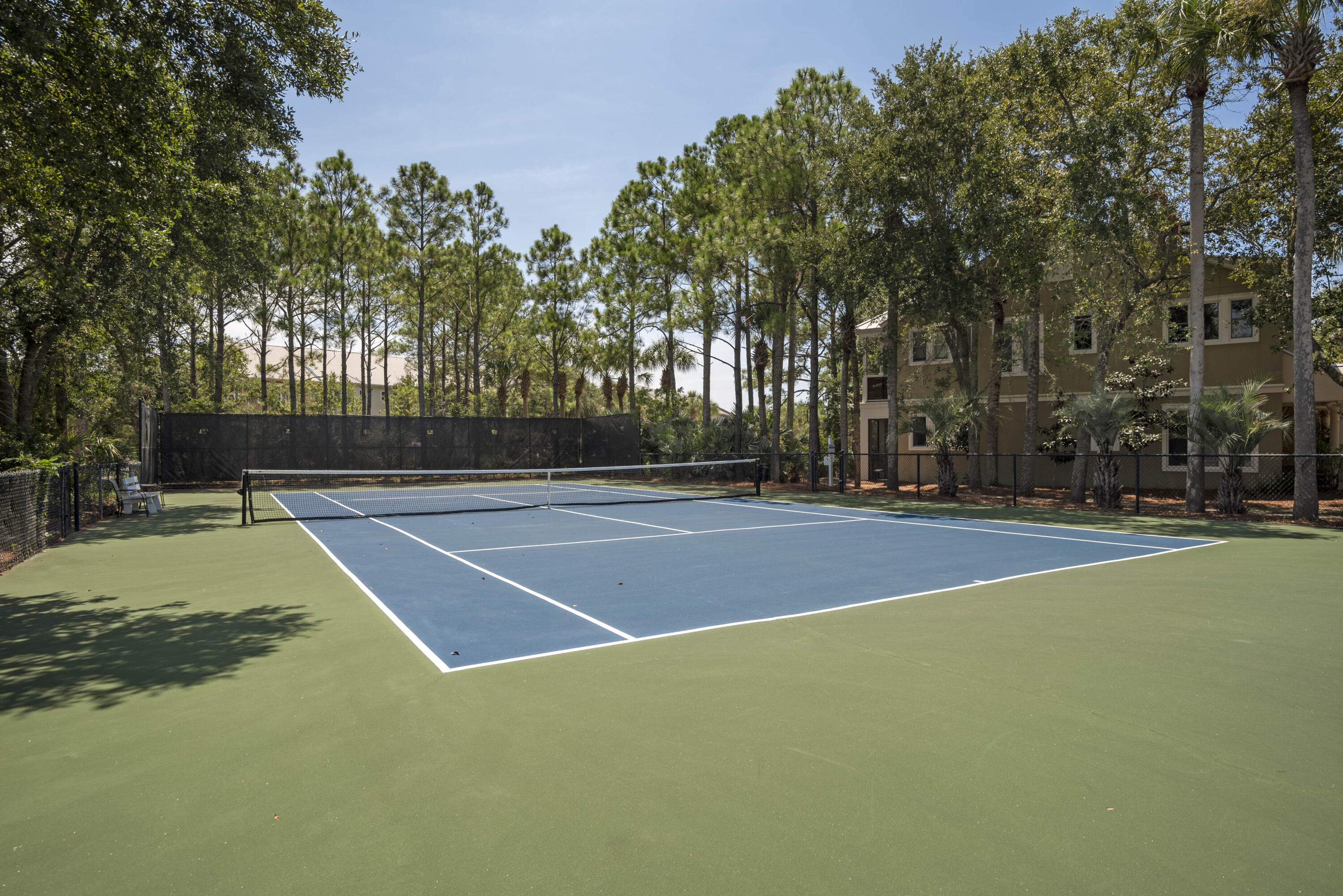 Gulf Place Residence - Residential