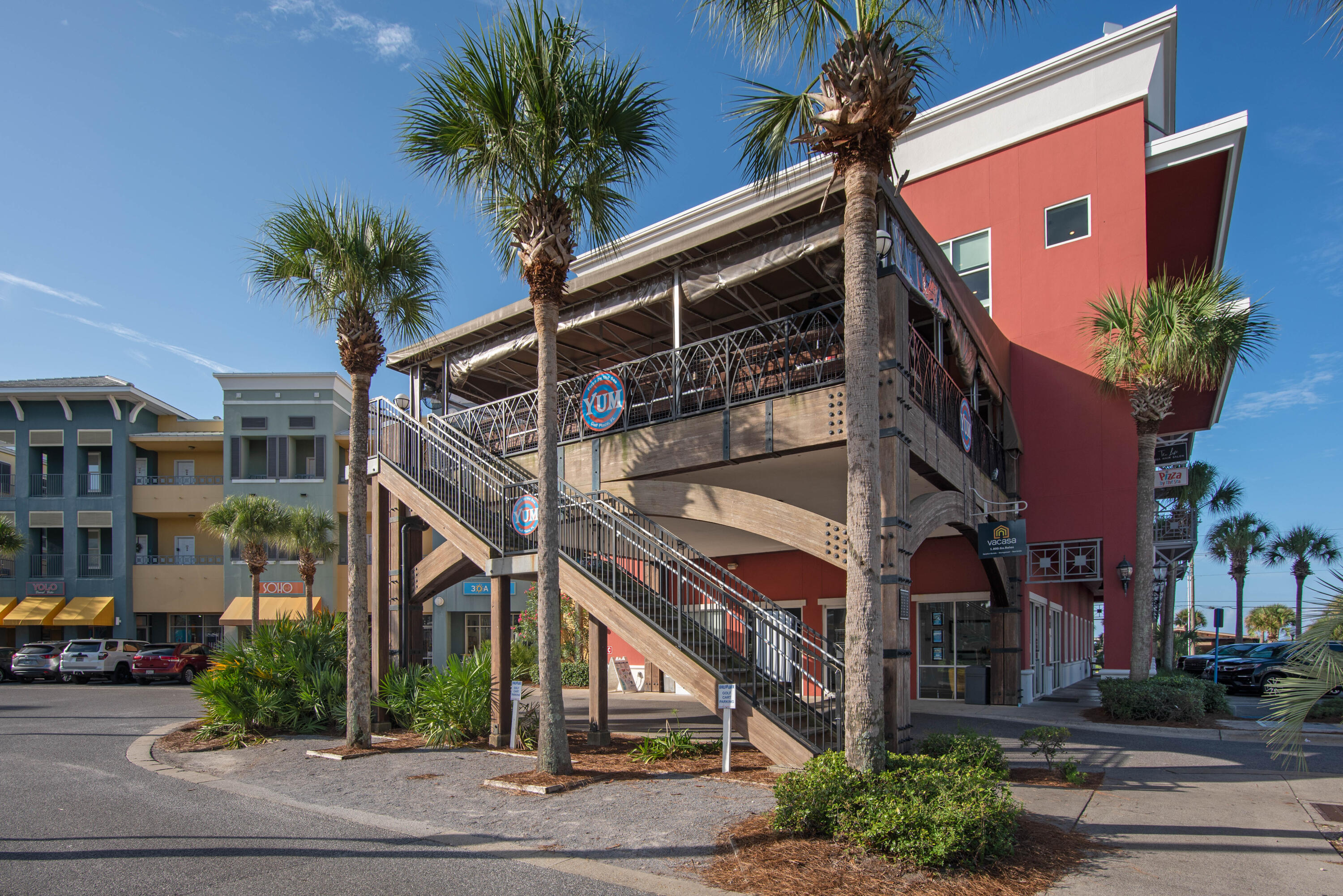 Gulf Place Residence - Residential