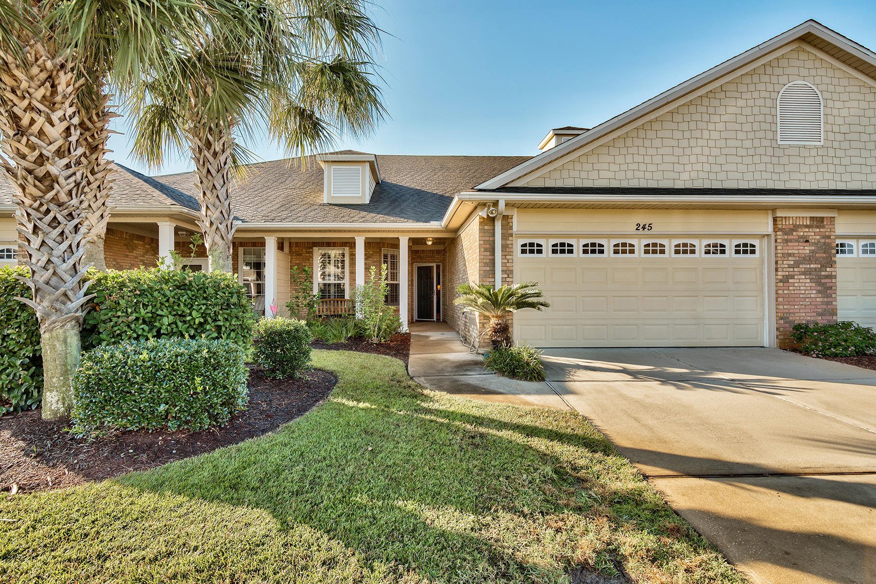 Relax and unwind on your screened in porch overlooking the scenic pond views in Diamond Cove. This one level townhome has 1,825 sq. ft. of carpet and tile throughout, complete with 3 bedrooms, 2 baths and a 2 car garage. With high ceilings, an open living area and a pond-front backyard, there is plenty of living space for the entire family.
Located in the Heart of Destin, Diamond Cove provides it's residents with amenities like access to the community pool and maintains the lawn for all properties. Home owners can also enjoy being closely located to all of the shopping and dining that Destin has to offer.