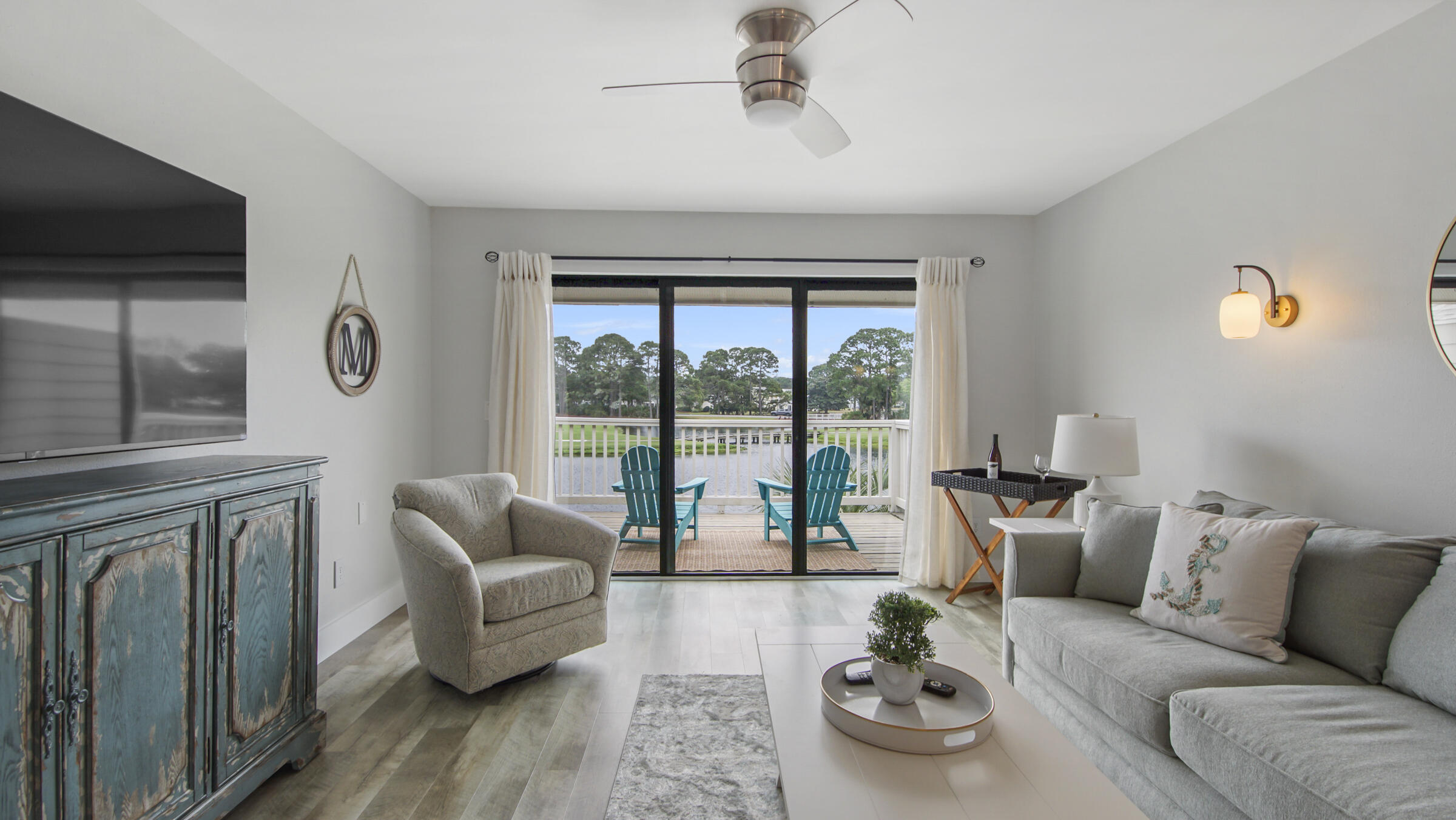 HARBOUR POINTE - Residential
